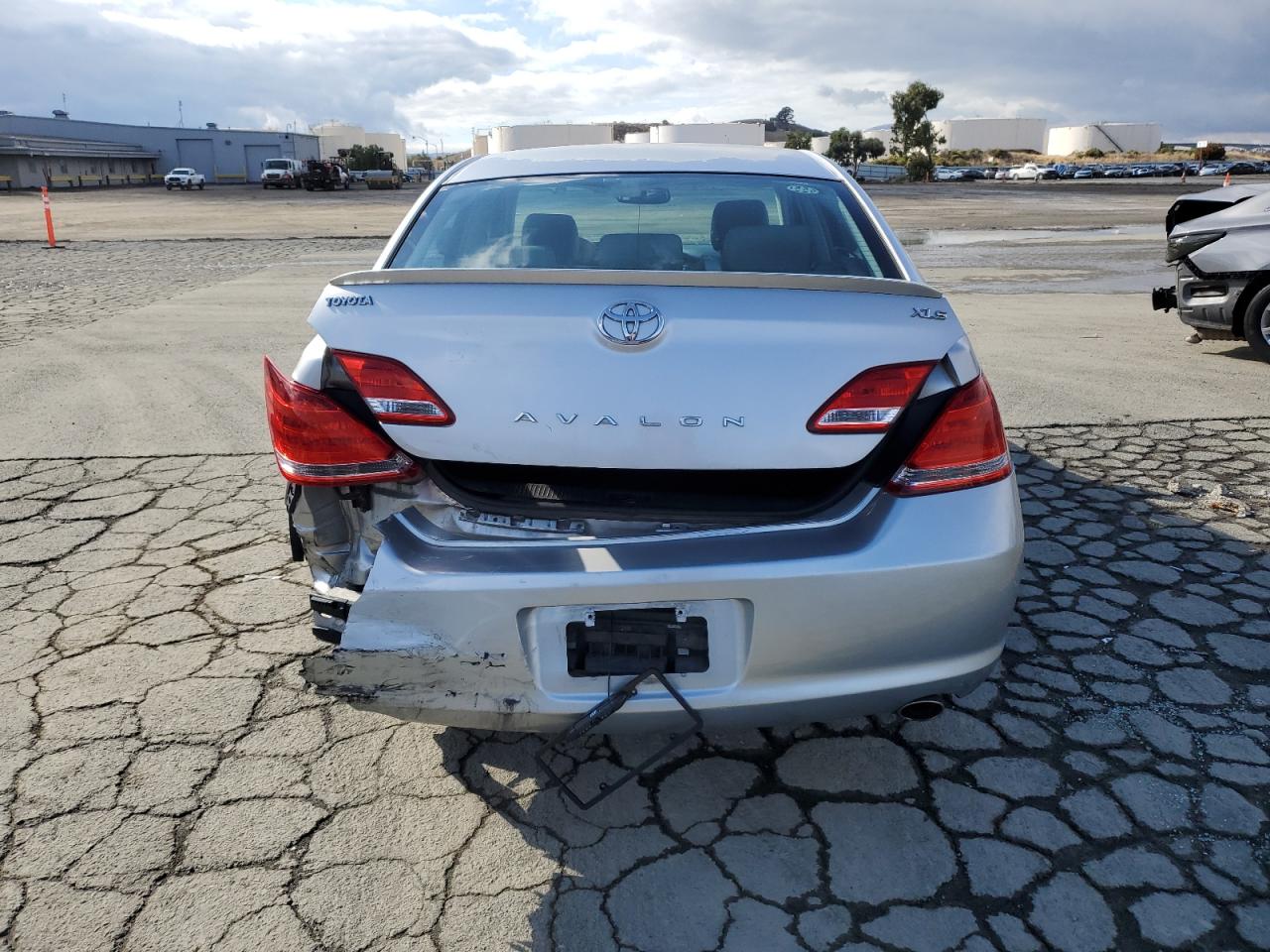 2005 Toyota Avalon Xl VIN: 4T1BK36B45U018140 Lot: 82533995