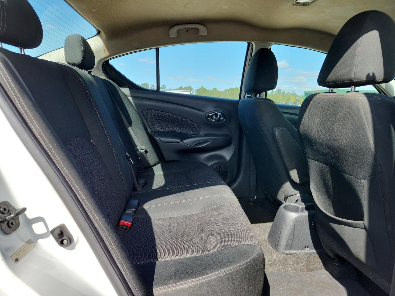 2017 Nissan Versa S VIN: 3N1CN7AP1HL858288 Lot: 82388095