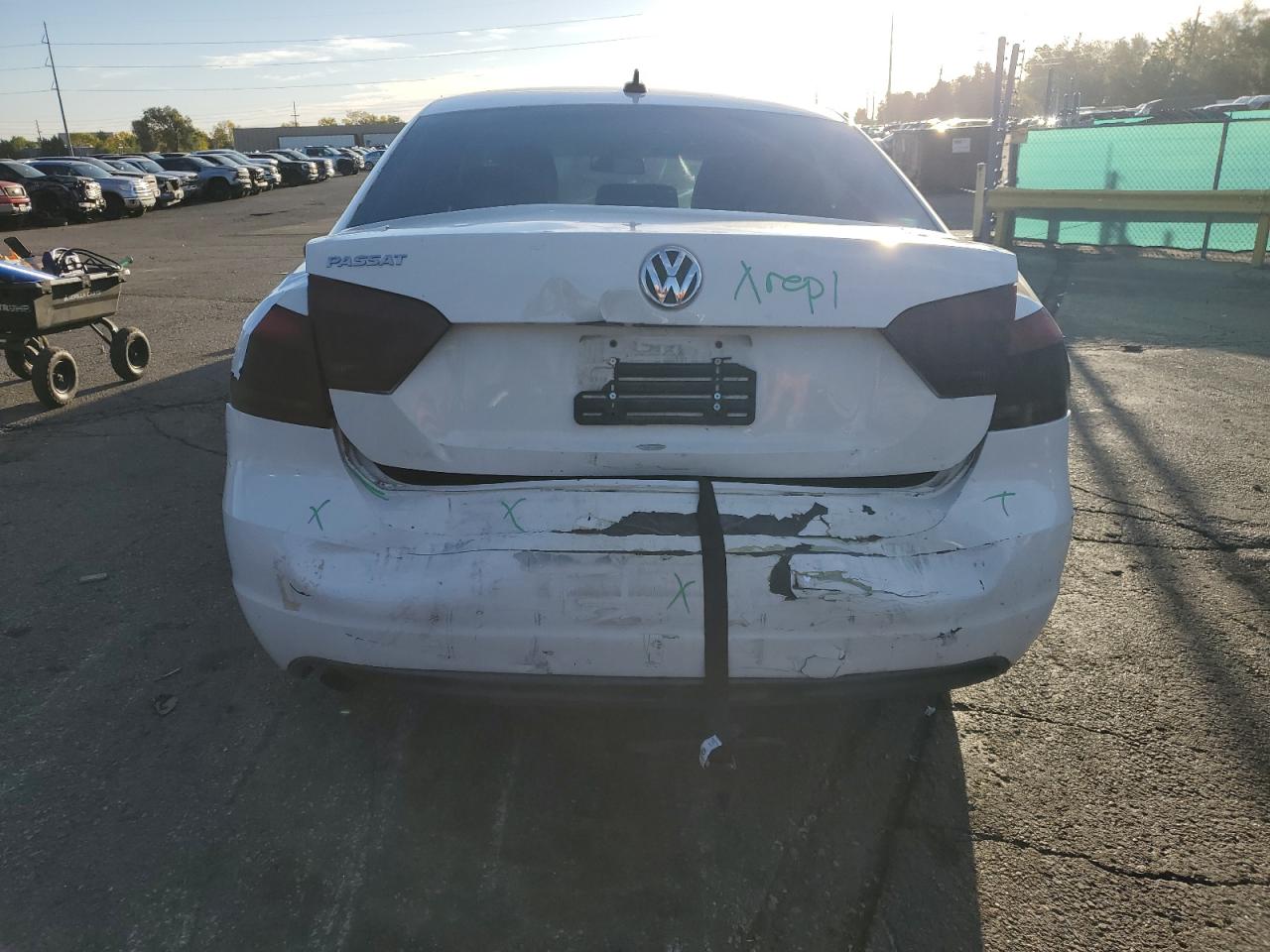 2014 Volkswagen Passat S VIN: 1VWAH7A35EC010640 Lot: 85377075