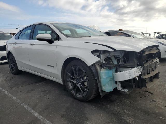  FORD FUSION 2018 Белы