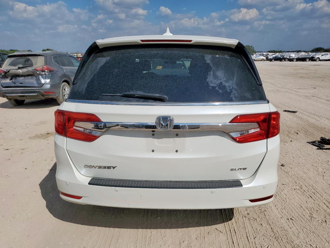 2018 Honda Odyssey Elite VIN: 5FNRL6H93JB017737 Lot: 84459025