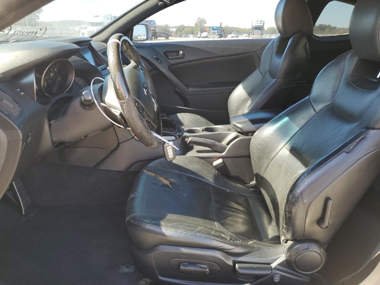 2013 Hyundai Genesis Coupe 3.8L VIN: KMHHU6KJ1DU103423 Lot: 82465725