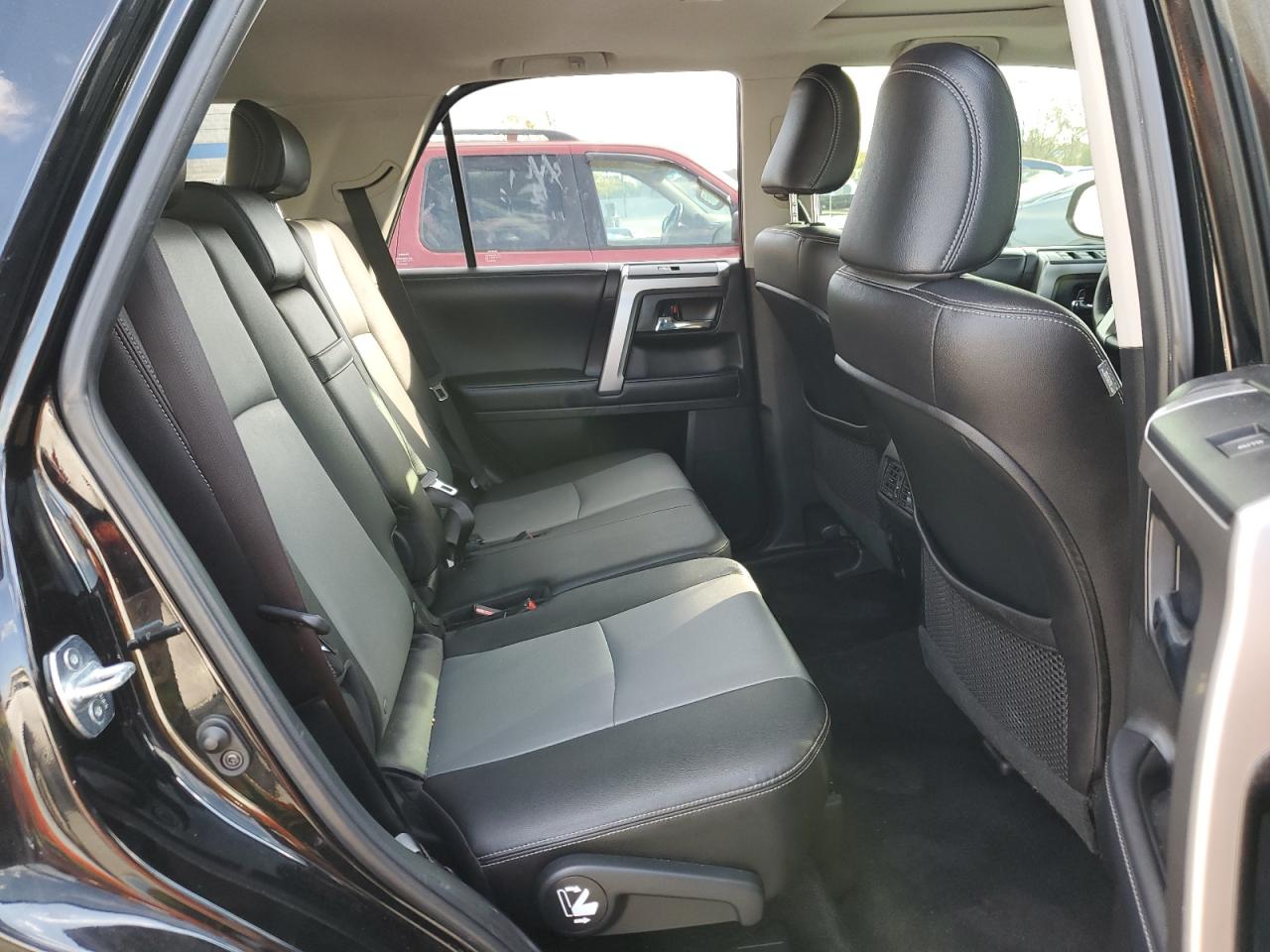 2018 Toyota 4Runner Sr5/Sr5 Premium VIN: JTEBU5JR7J5543675 Lot: 85124965