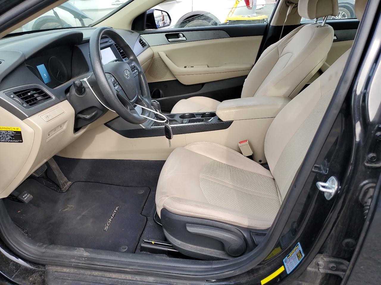 2017 Hyundai Sonata Se VIN: 5NPE24AF0HH556155 Lot: 82775995