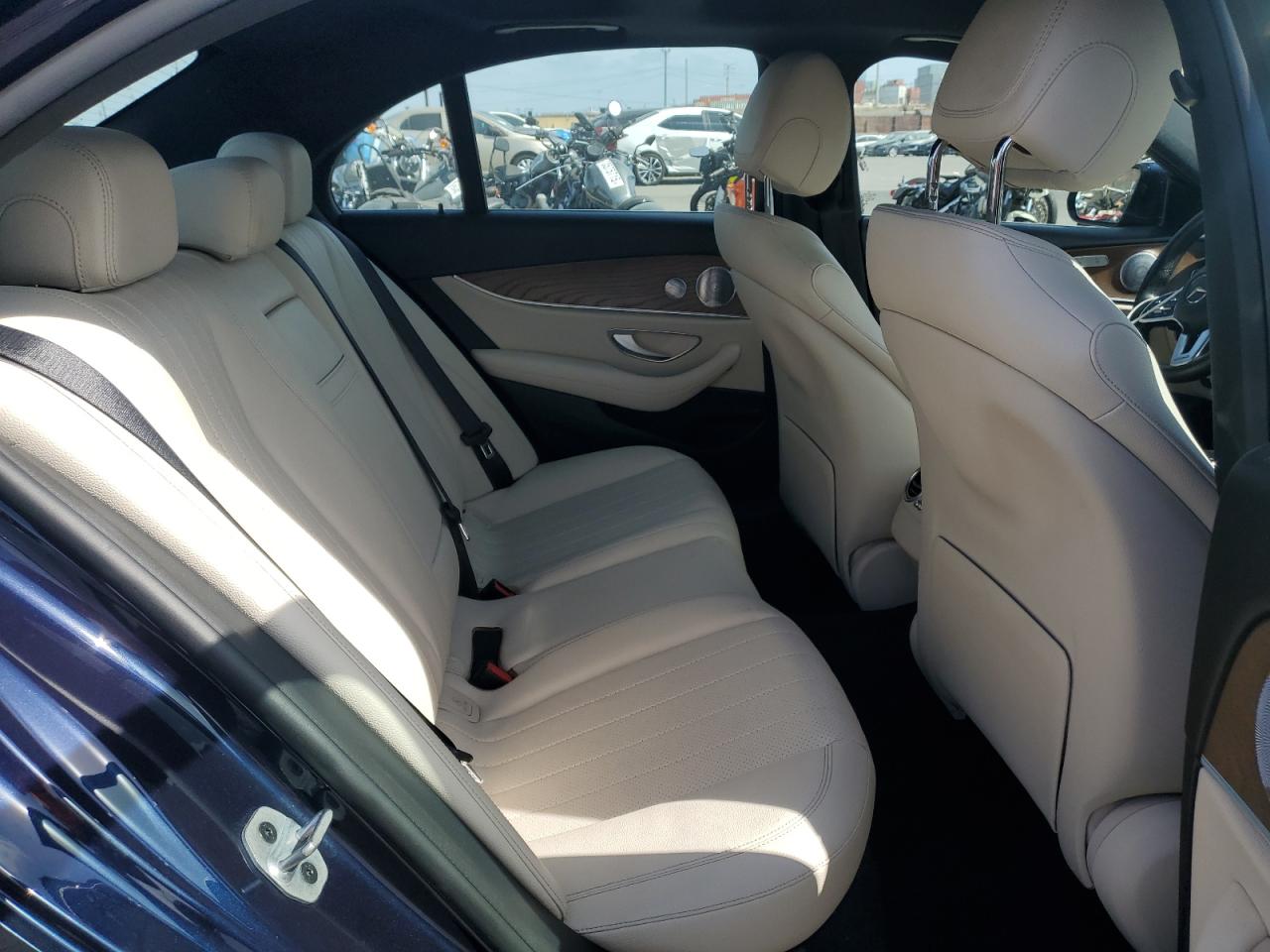 2020 Mercedes-Benz E 350 VIN: WDDZF8DB1LA700176 Lot: 82427415