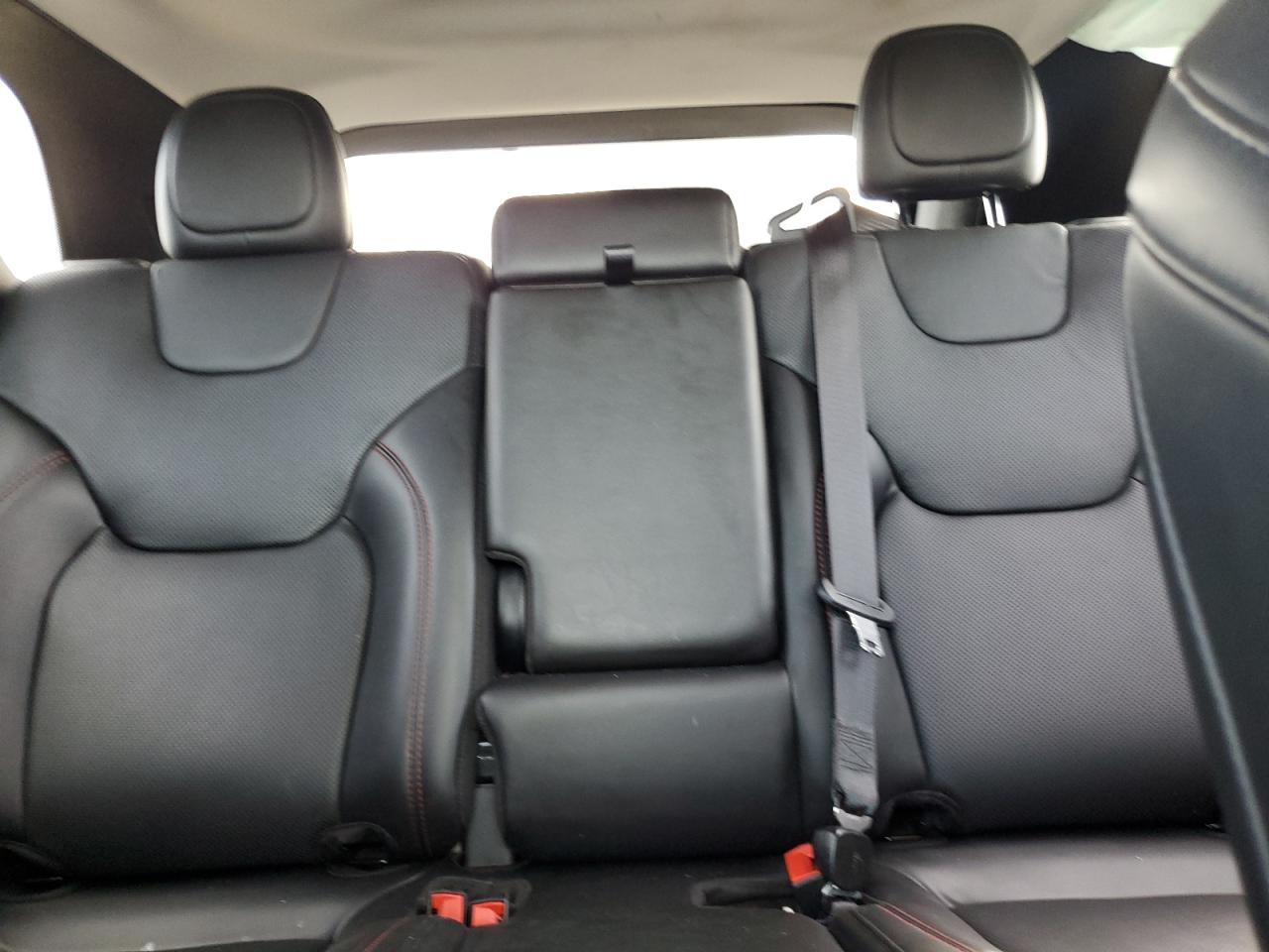 2020 Jeep Cherokee Trailhawk VIN: 1C4PJMBX2LD563917 Lot: 84918775