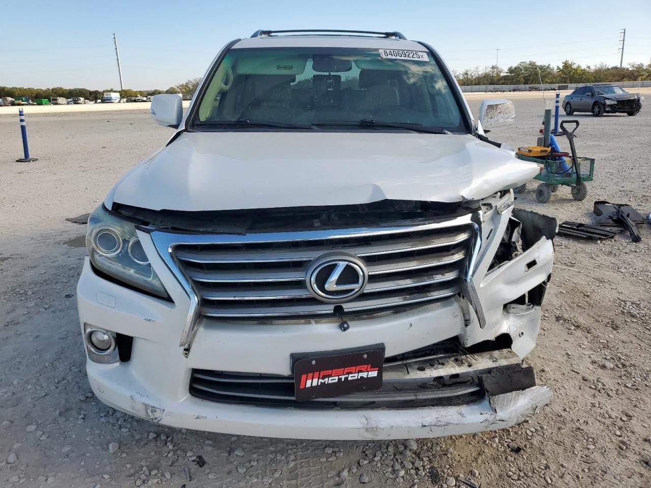 2013 Lexus Lx 570 VIN: JTJHY7AX1D4090822 Lot: 84069225