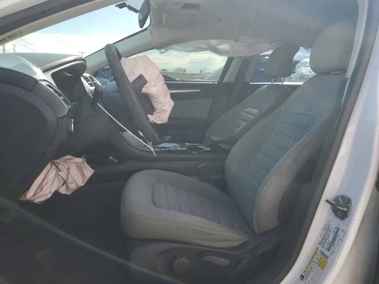 2016 Ford Fusion S VIN: 3FA6P0G74GR134230 Lot: 82576955