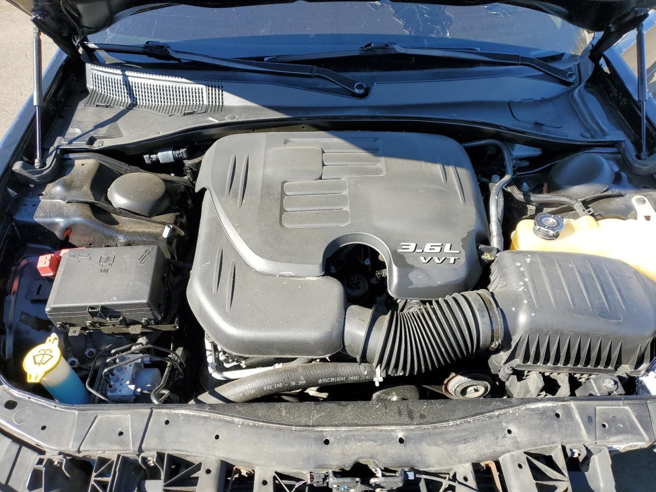 2018 Chrysler 300 Limited VIN: 2C3CCAKG7JH160253 Lot: 82302975