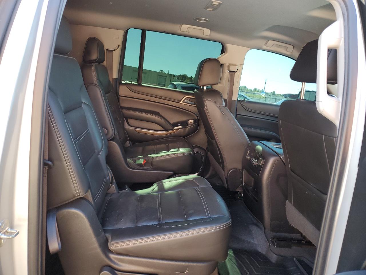 2019 GMC Yukon Xl Denali VIN: 1GKS1HKJXKR208738 Lot: 87108025