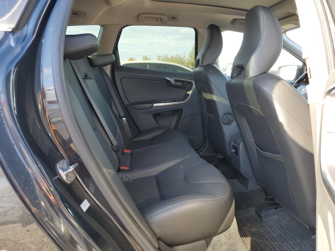 2015 Volvo Xc60 T6 Premier+ VIN: YV4902RCXF2612250 Lot: 85667155