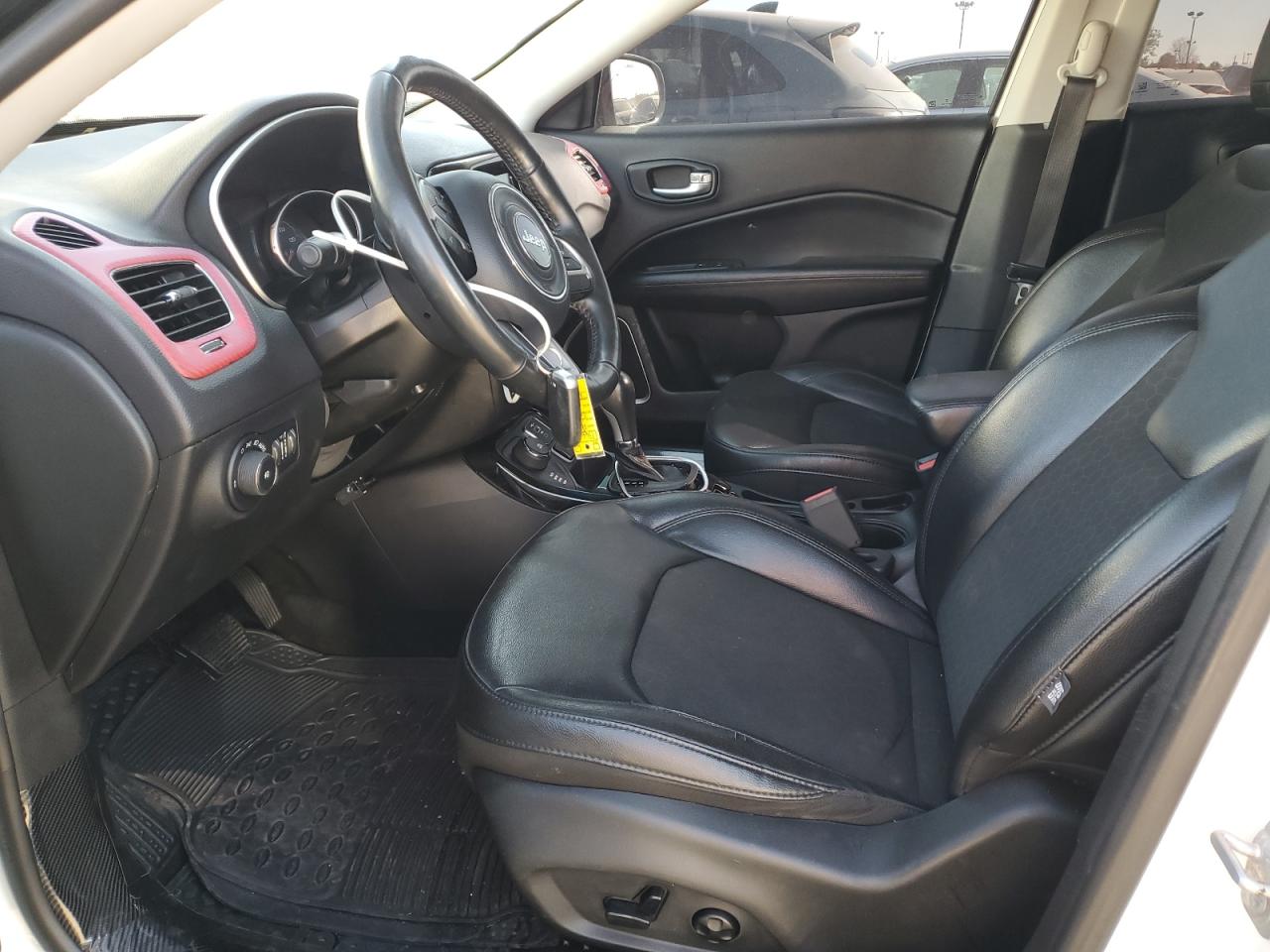 2018 Jeep Compass Latitude VIN: 3C4NJDBBXJT433614 Lot: 82547995