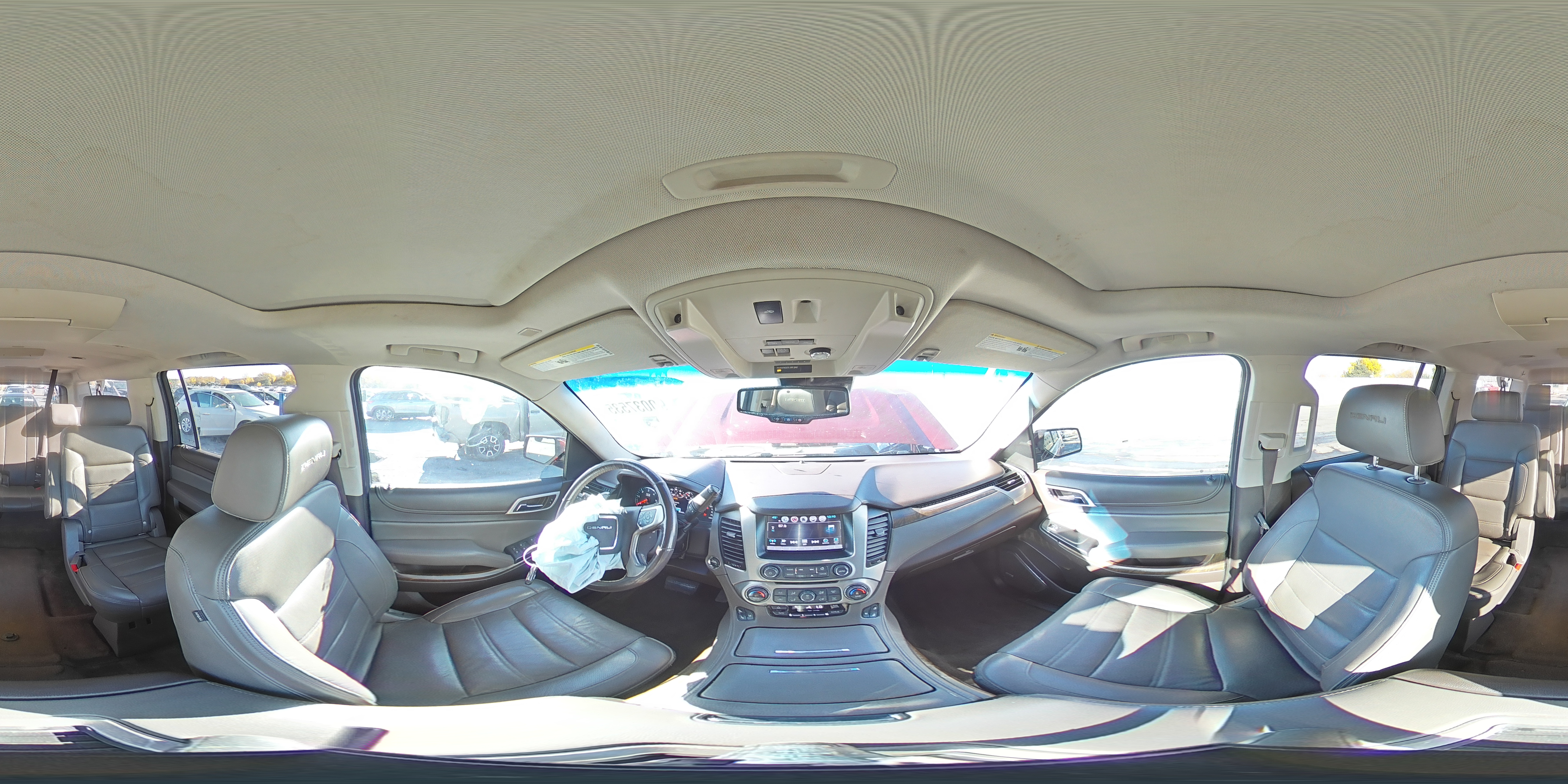 2018 GMC Yukon Xl Denali VIN: 1GKS1HKJ0JR138648 Lot: 90037535