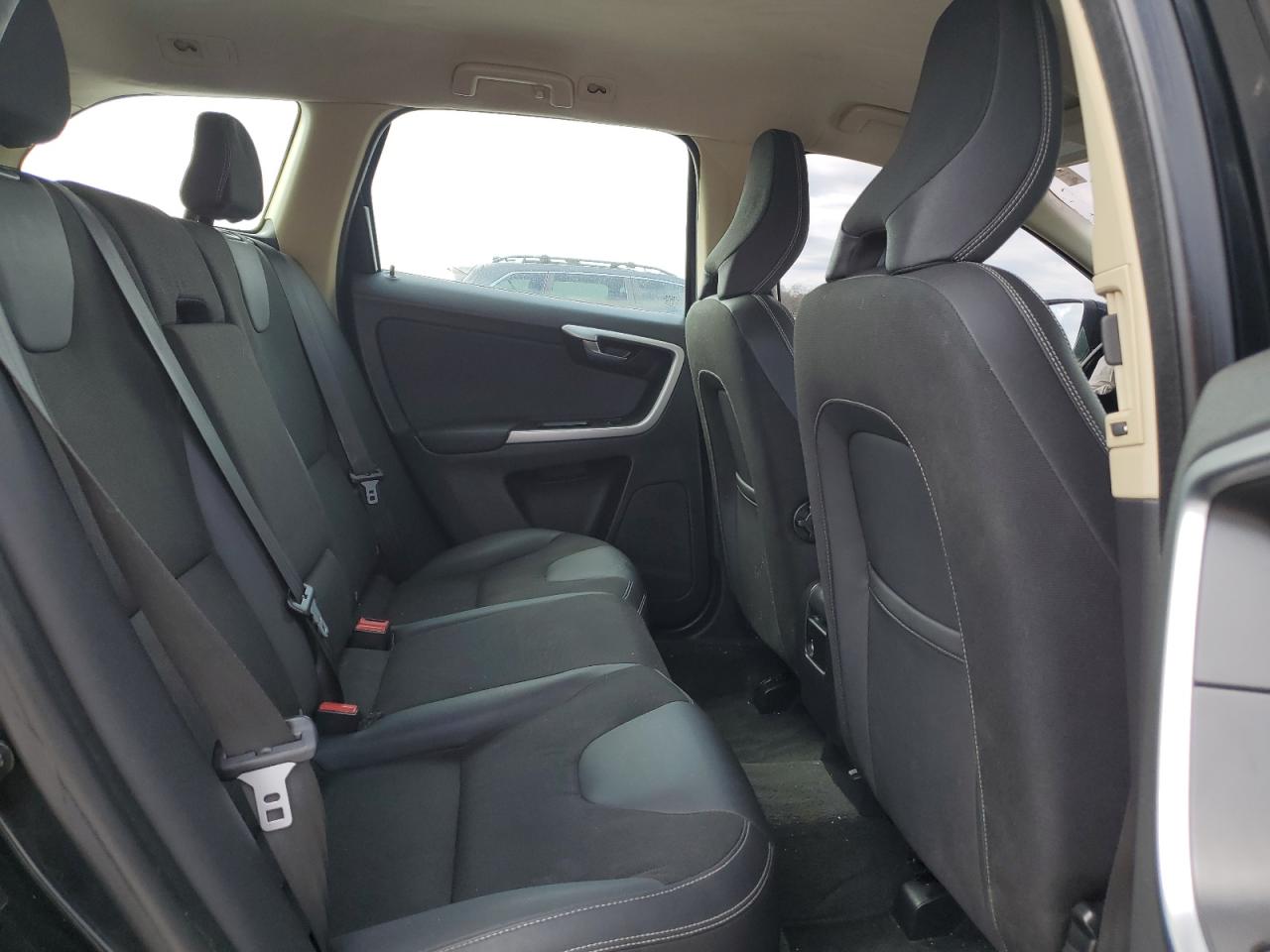 2011 Volvo Xc60 3.2 VIN: YV4952DZ6B2191389 Lot: 82330415