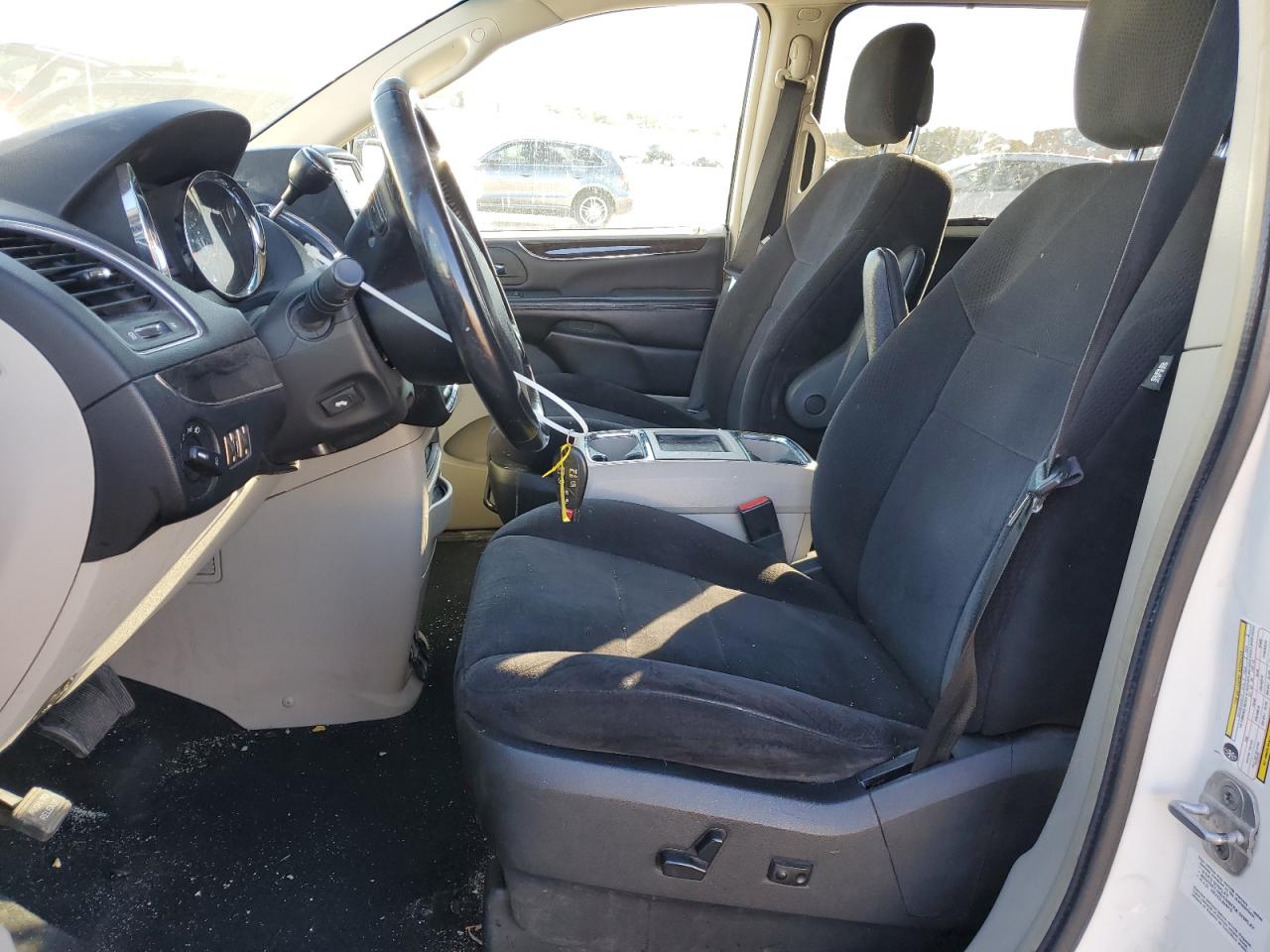 2011 Chrysler Town & Country Touring VIN: 2A4RR5DGXBR677271 Lot: 90100155