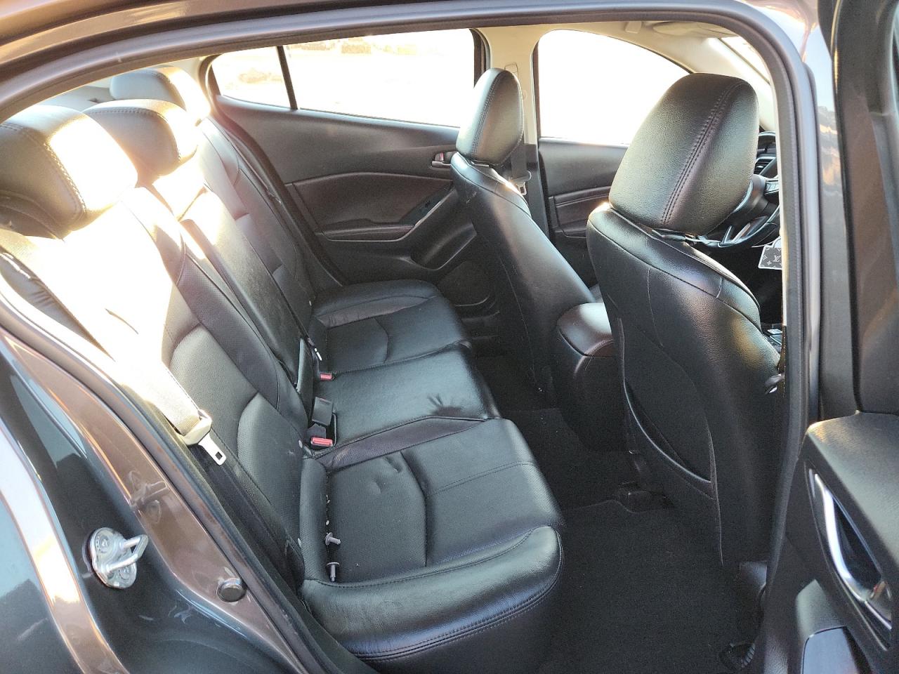 2018 Mazda 3 Grand Touring VIN: 3MZBN1W34JM211974 Lot: 86142835