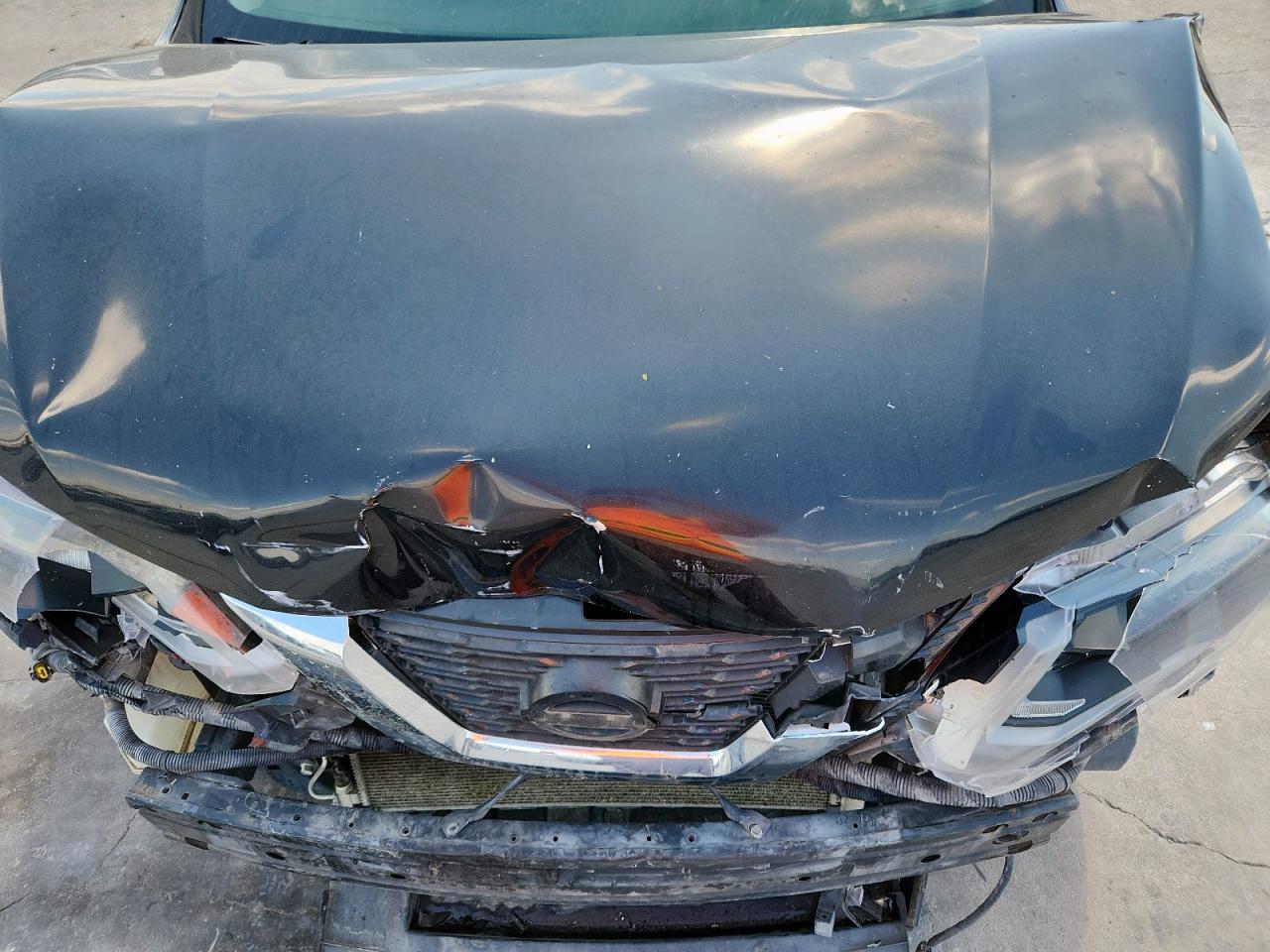 2017 Nissan Rogue S VIN: KNMAT2MT6HP504521 Lot: 85782975