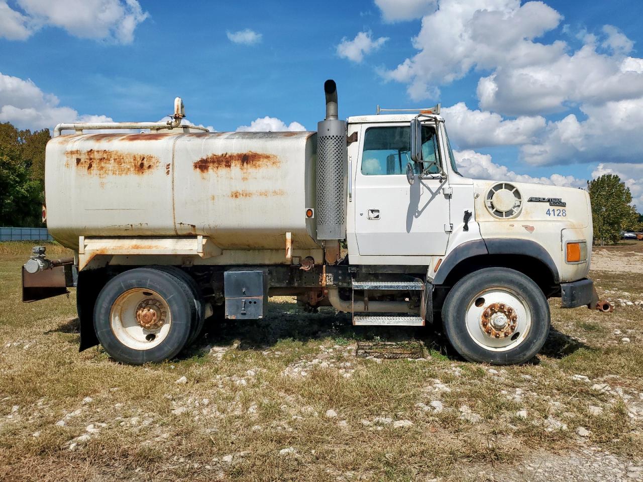 1995 Ford L-Series L - Water Truck VIN: 1FTYS95B6SVA30475 Lot: 85713055