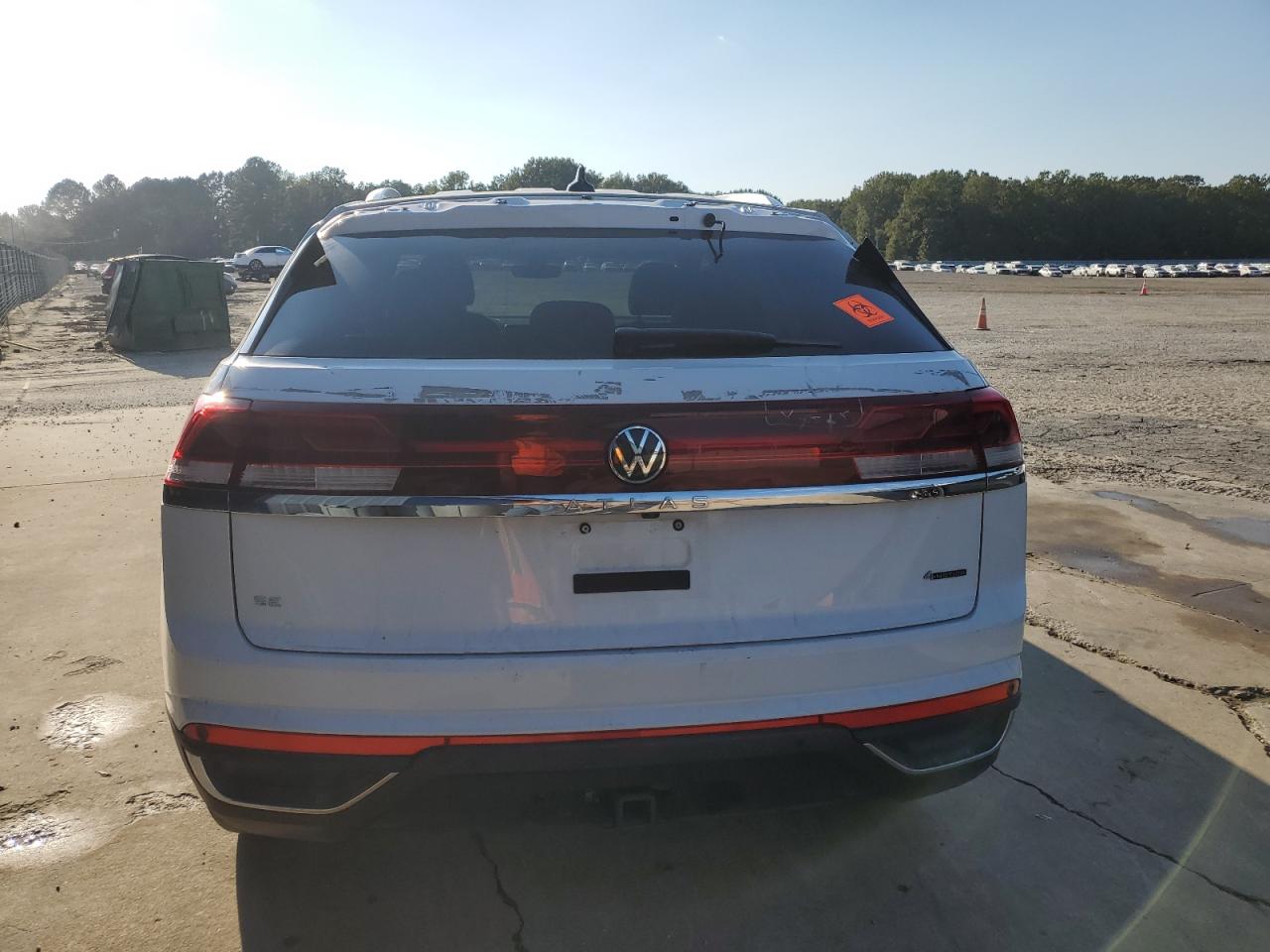 2024 Volkswagen Atlas Cross Sport Se VIN: 1V2HE2CA2RC232033 Lot: 86504125