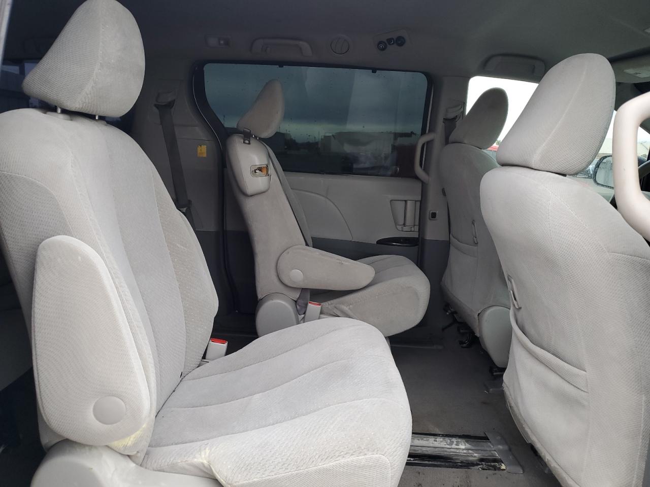 2011 Toyota Sienna Le VIN: 5TDKK3DC5BS006336 Lot: 81516555