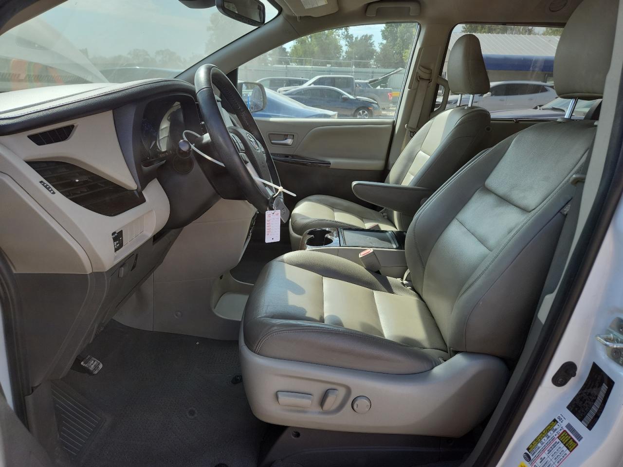 2020 Toyota Sienna Xle VIN: 5TDYZ3DC9LS042036 Lot: 81950825