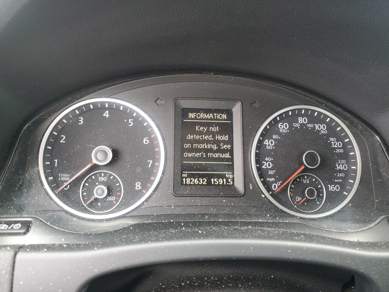 2018 Volkswagen Tiguan Limited VIN: WVGBV7AX3JK000381 Lot: 90780535