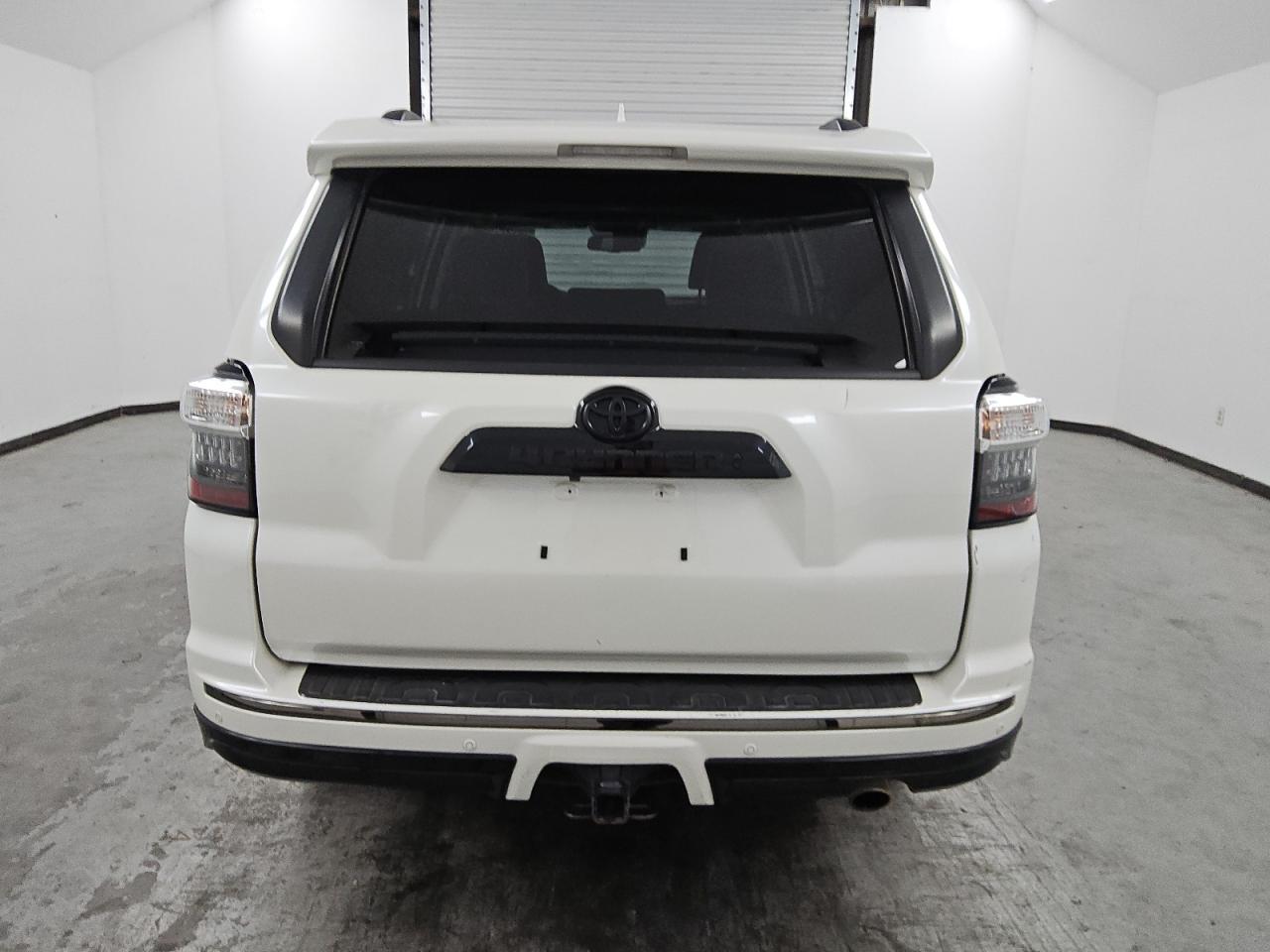 2021 Toyota 4Runner Night Shade VIN: JTEJU5JR2M5848307 Lot: 85813835