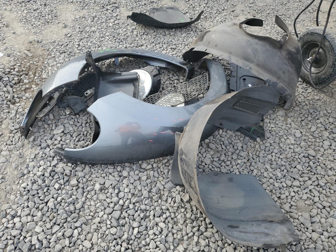 2007 Volkswagen New Beetle 2.5L Option Package 2 VIN: 3VWSW31C77M516412 Lot: 82282505