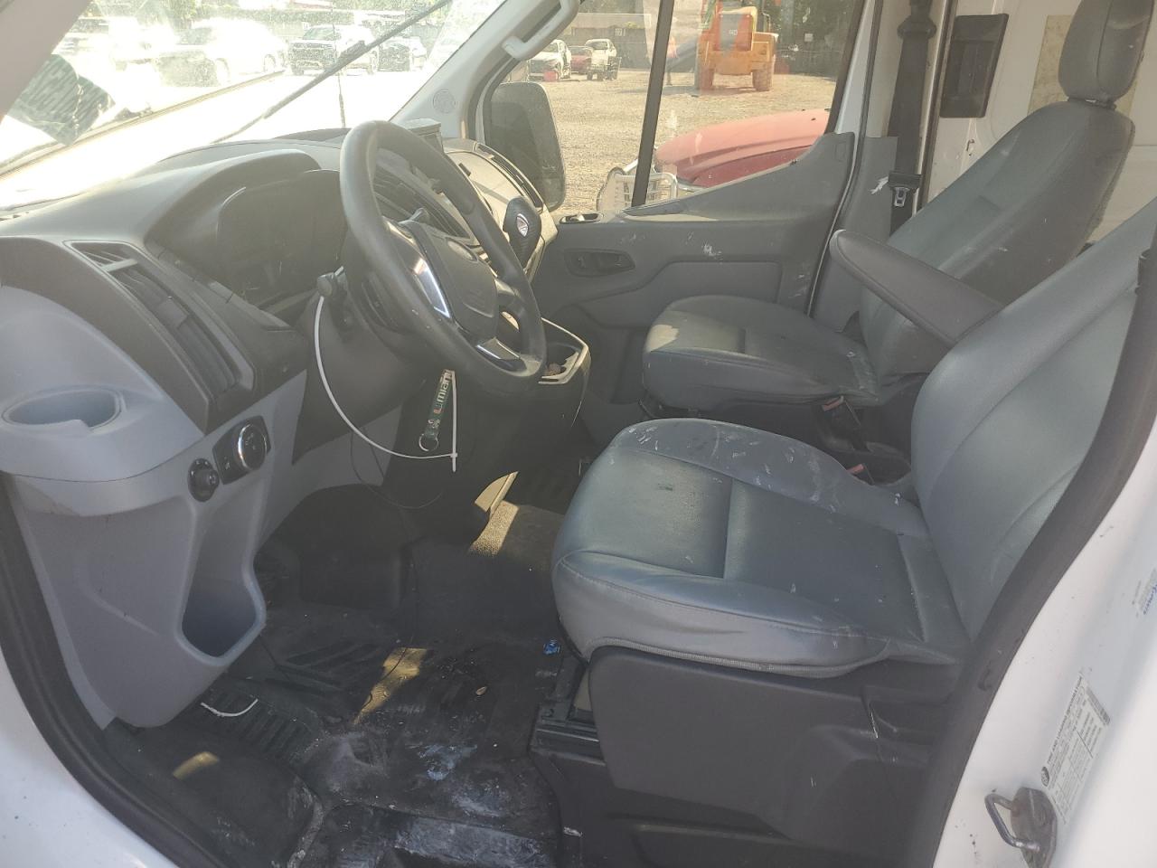 2015 Ford Transit T-250 VIN: 1FTNR1CM1FKA98792 Lot: 86673525