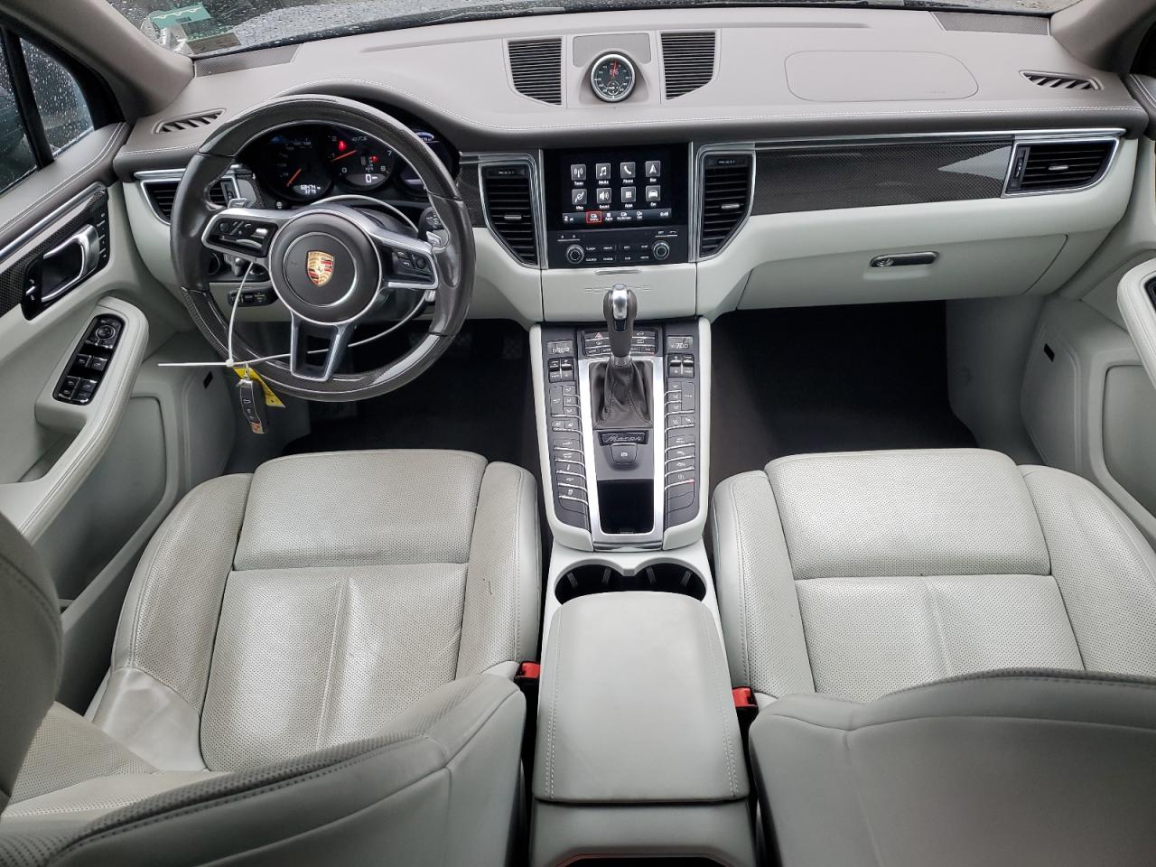 2017 Porsche Macan Gts VIN: WP1AG2A51HLB50813 Lot: 82338815