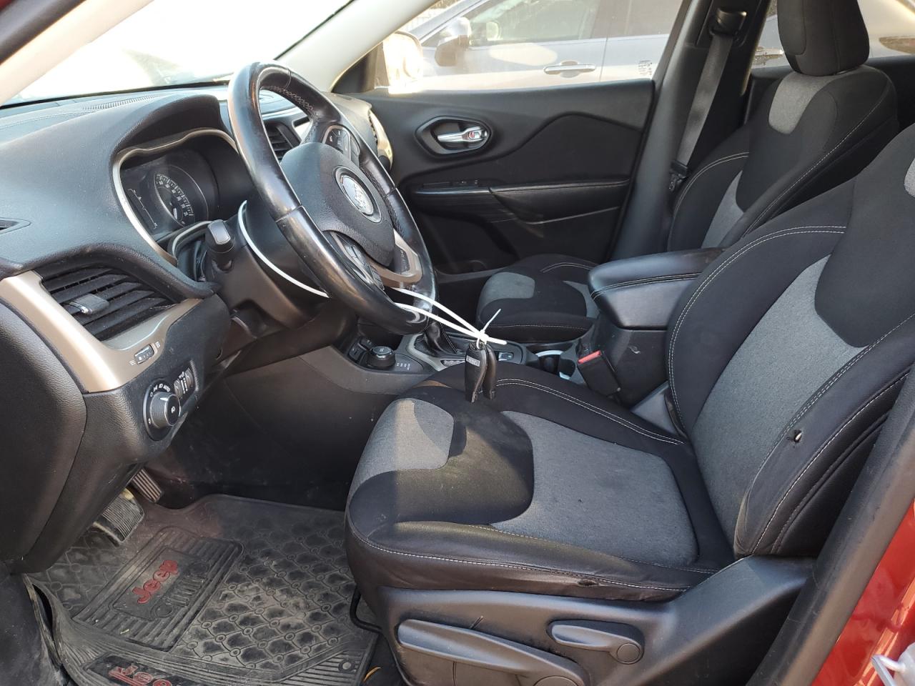 2014 Jeep Cherokee Latitude VIN: 1C4PJMCS7EW215136 Lot: 83849725