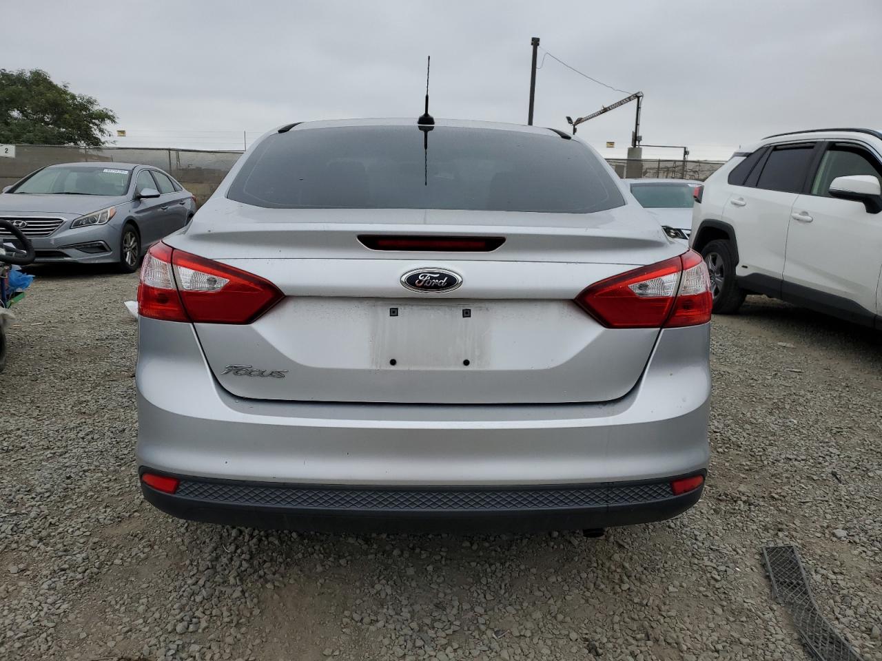 2012 Ford Focus S VIN: 1FAHP3E22CL321489 Lot: 84987195