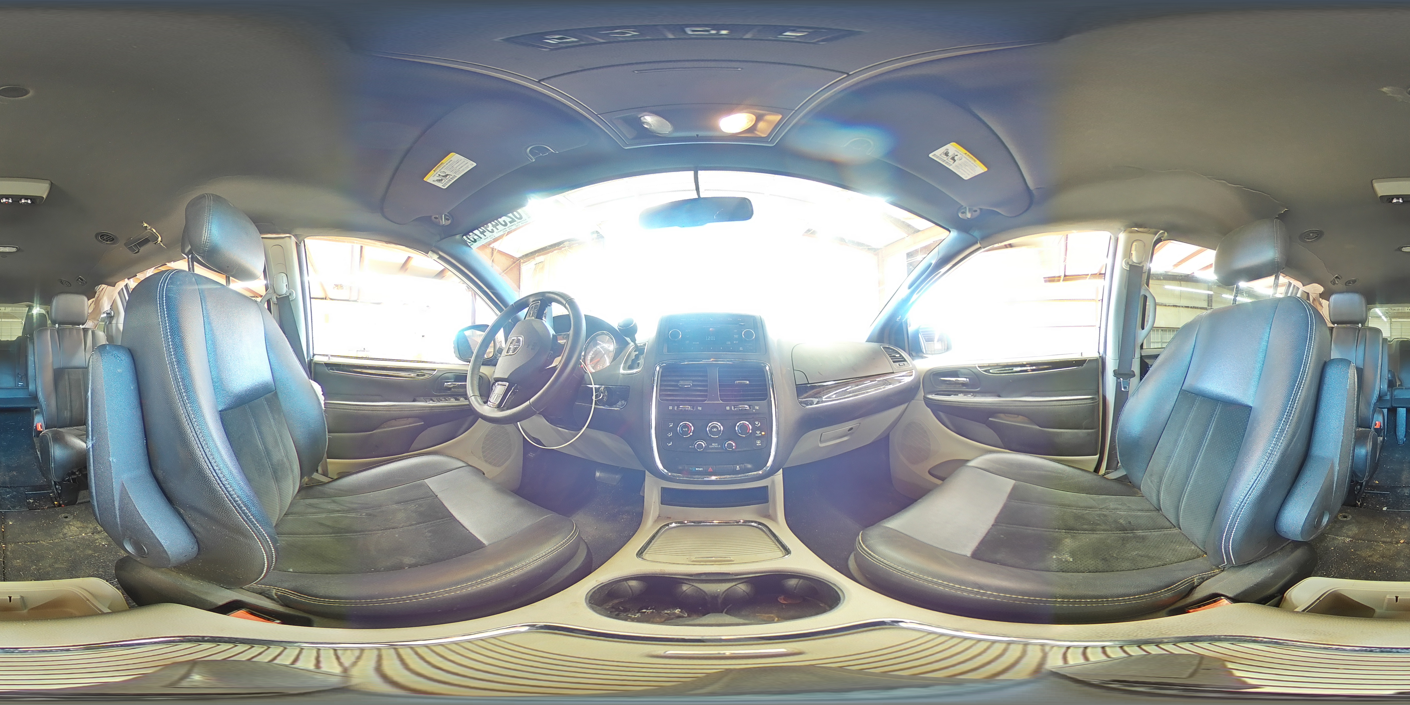 2017 Dodge Grand Caravan Sxt VIN: 2C4RDGCG1HR574122 Lot: 82549475