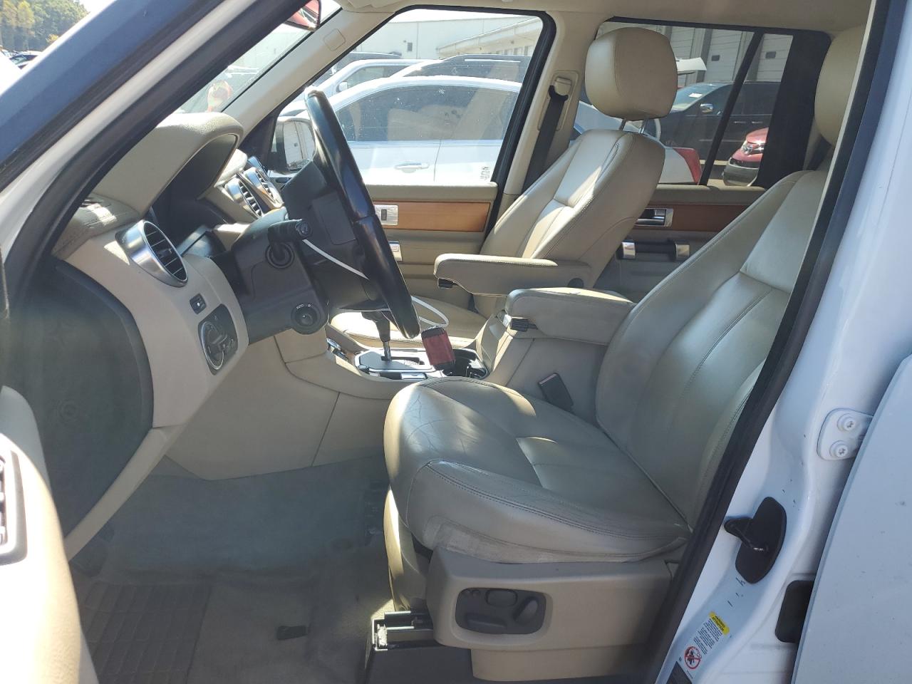 2011 Land Rover Lr4 Hse Luxury VIN: SALAK2D40BA552031 Lot: 84963565