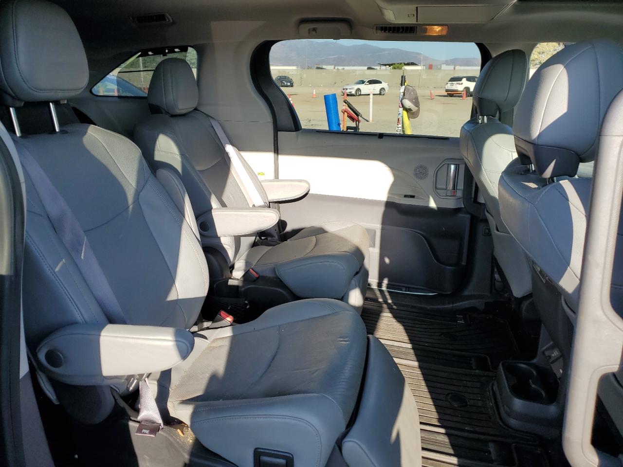 2022 Toyota Sienna Limited VIN: 5TDZRKEC3NS081320 Lot: 84591695