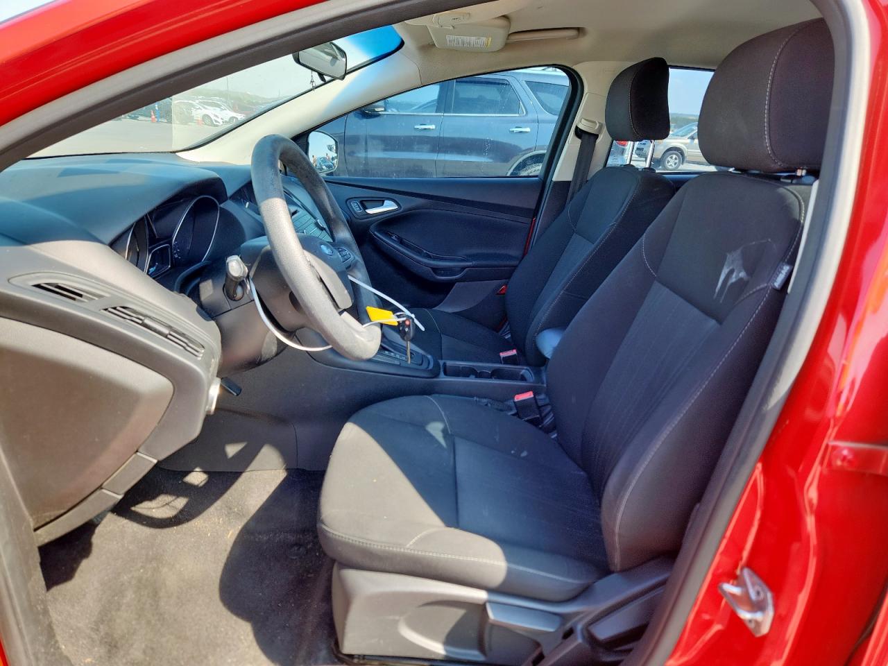 2017 Ford Focus Se VIN: 1FADP3K23HL332804 Lot: 84371285