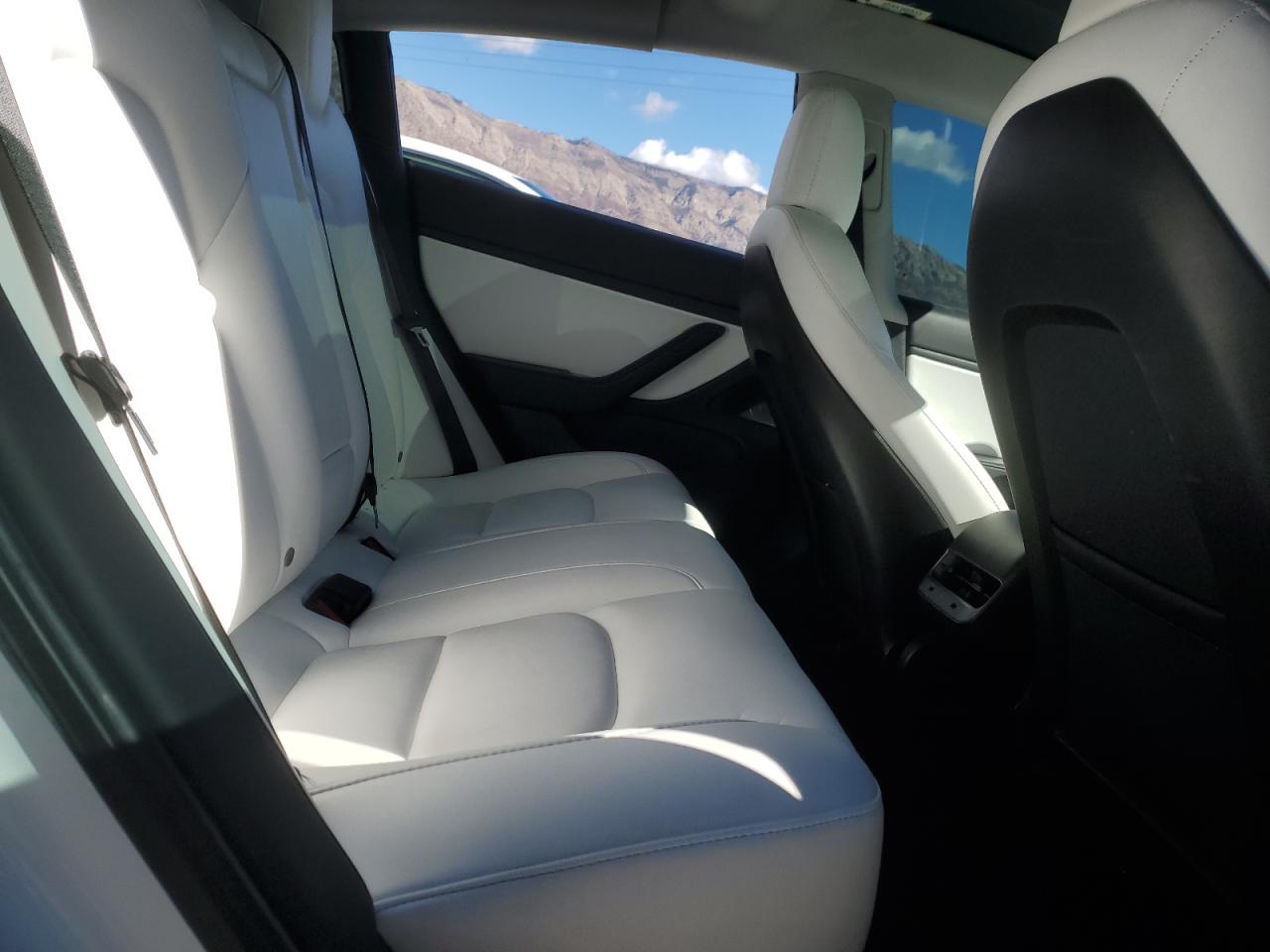 2020 Tesla Model 3 VIN: 5YJ3E1EB1LF639900 Lot: 90328645