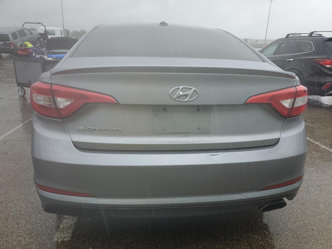 2015 Hyundai Sonata Se VIN: 5NPE24AF1FH107175 Lot: 82224205