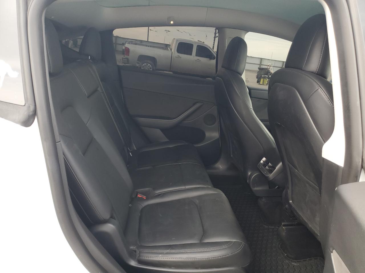 2022 Tesla Model Y VIN: 7SAYGAEE5NF523678 Lot: 87271055