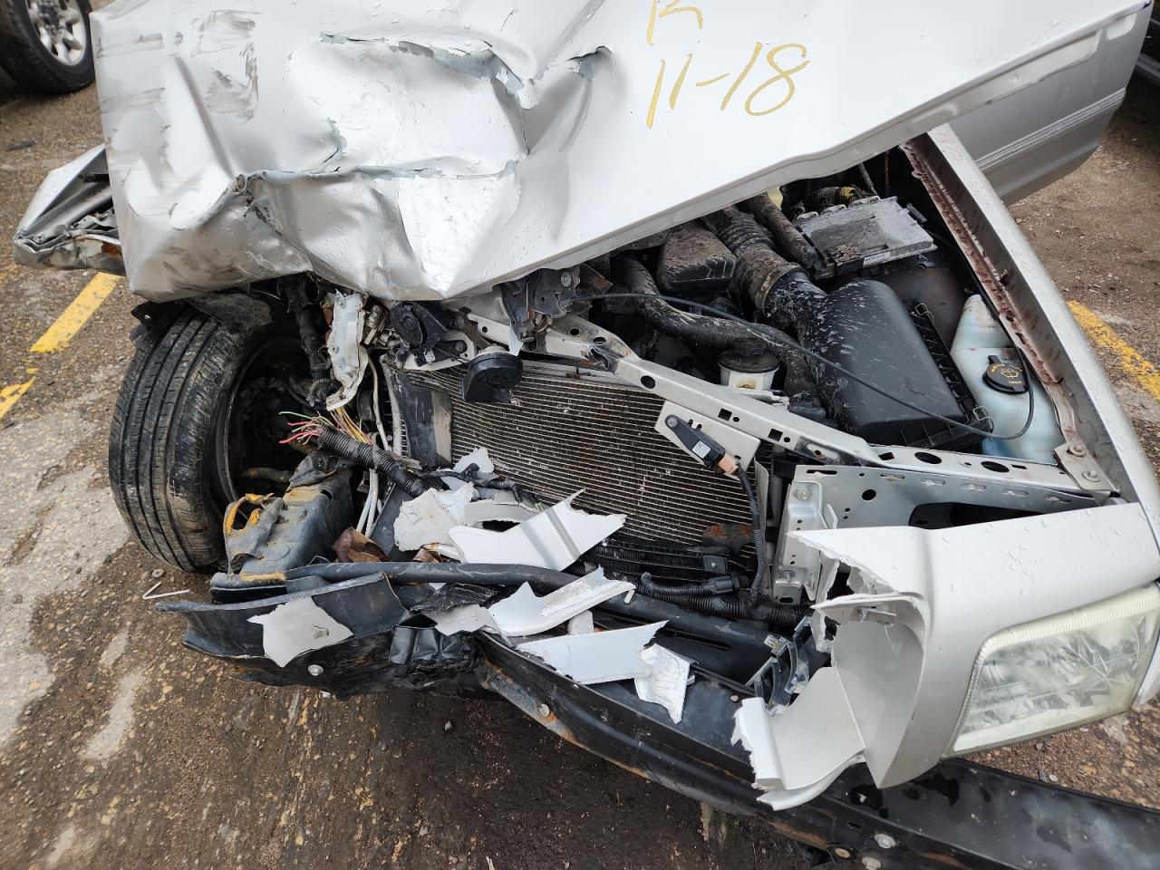 2010 Mercury Grand Marquis Ls VIN: 2MEBM7FV2AX618186 Lot: 82716805