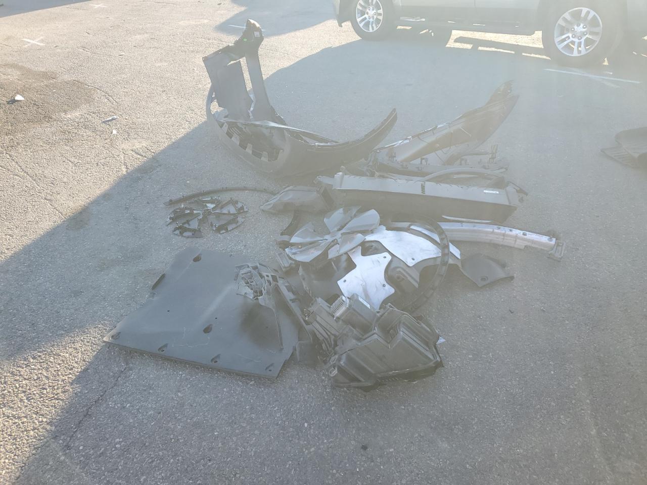 2026 Tesla Model Y VIN: 7SAYGDEE2TF363936 Lot: 87056365