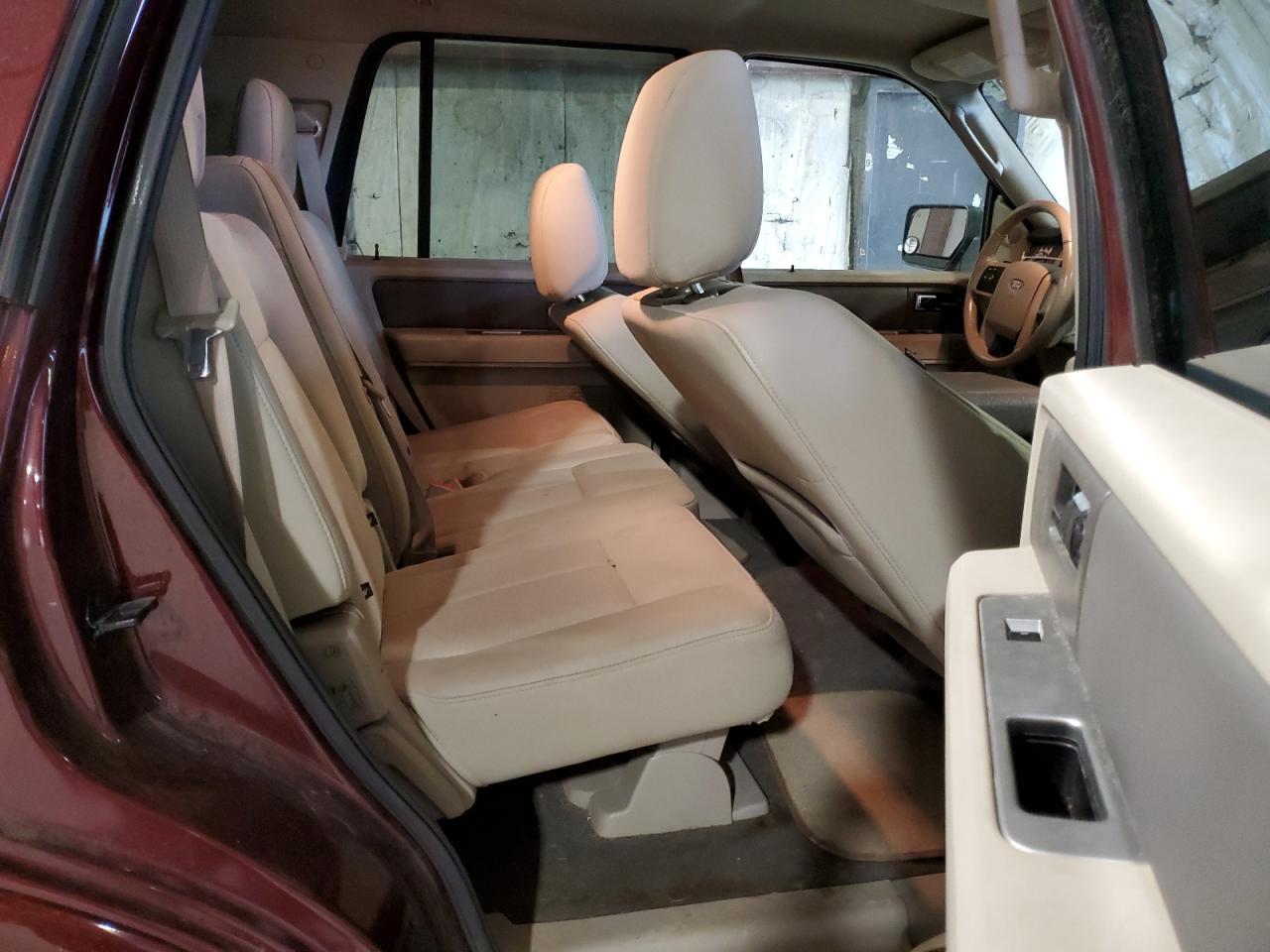 2010 Ford Expedition Xlt VIN: 1FMJU1G55AEB21249 Lot: 89870645