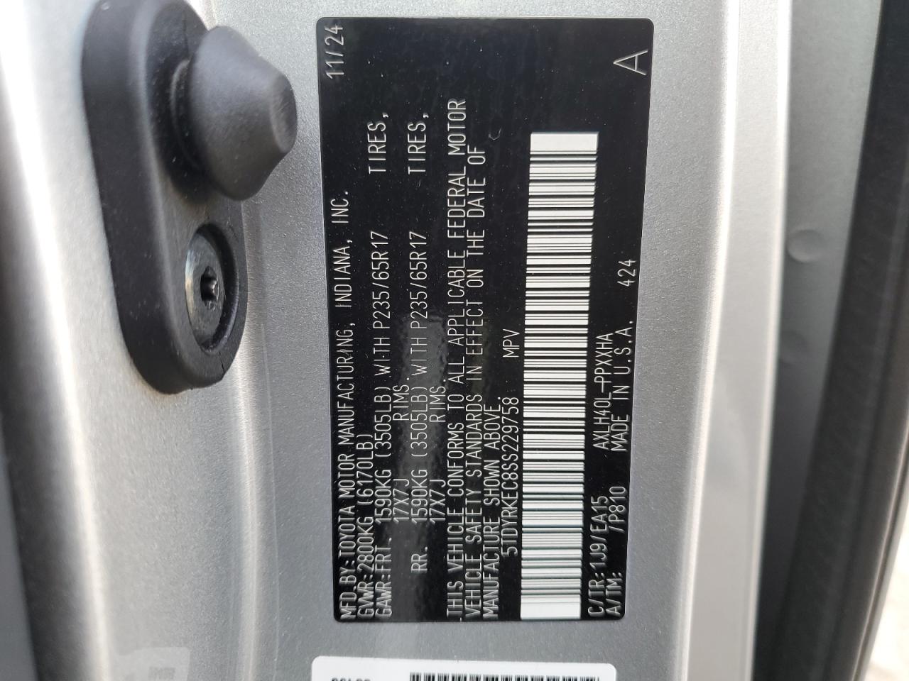 2025 Toyota Sienna Xle VIN: 5TDYRKEC8SS229758 Lot: 81991785