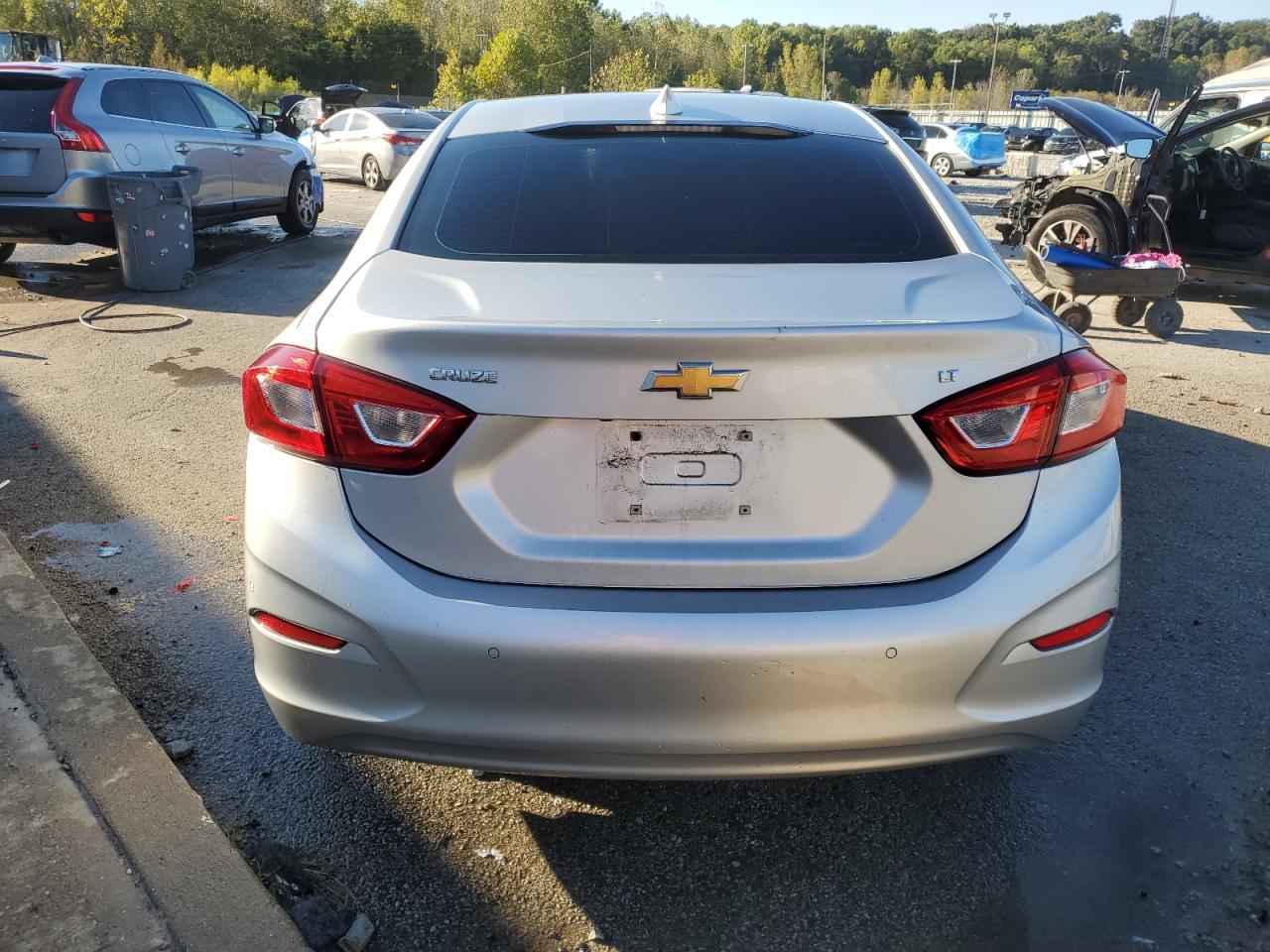 2019 Chevrolet Cruze Lt VIN: 1G1BE5SM1K7132940 Lot: 85870895