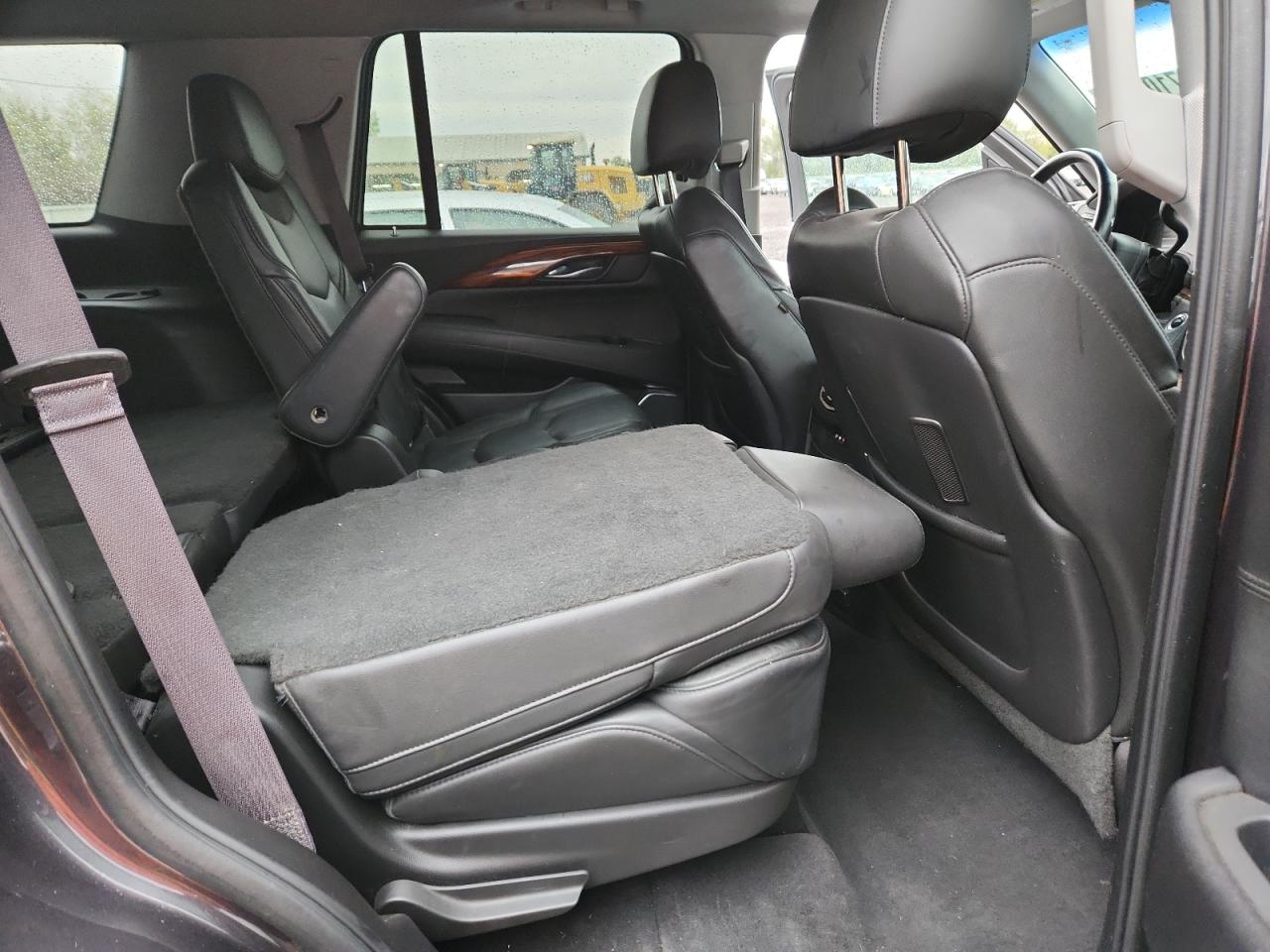 2015 Cadillac Escalade Luxury VIN: 1GYS4BKJ0FR302966 Lot: 85710475