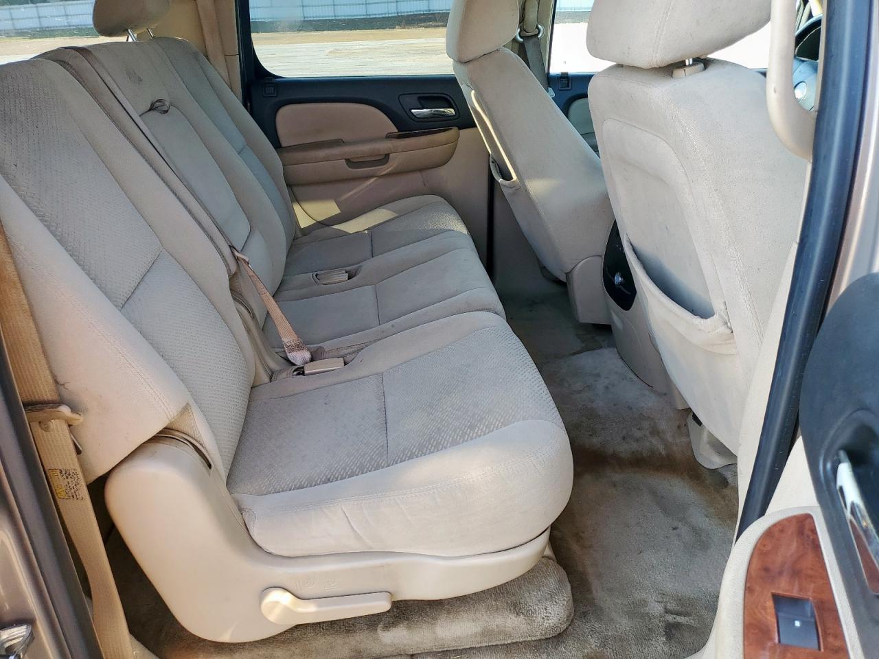 2007 Chevrolet Suburban C1500 VIN: 1GNFC16J07R219433 Lot: 81949055