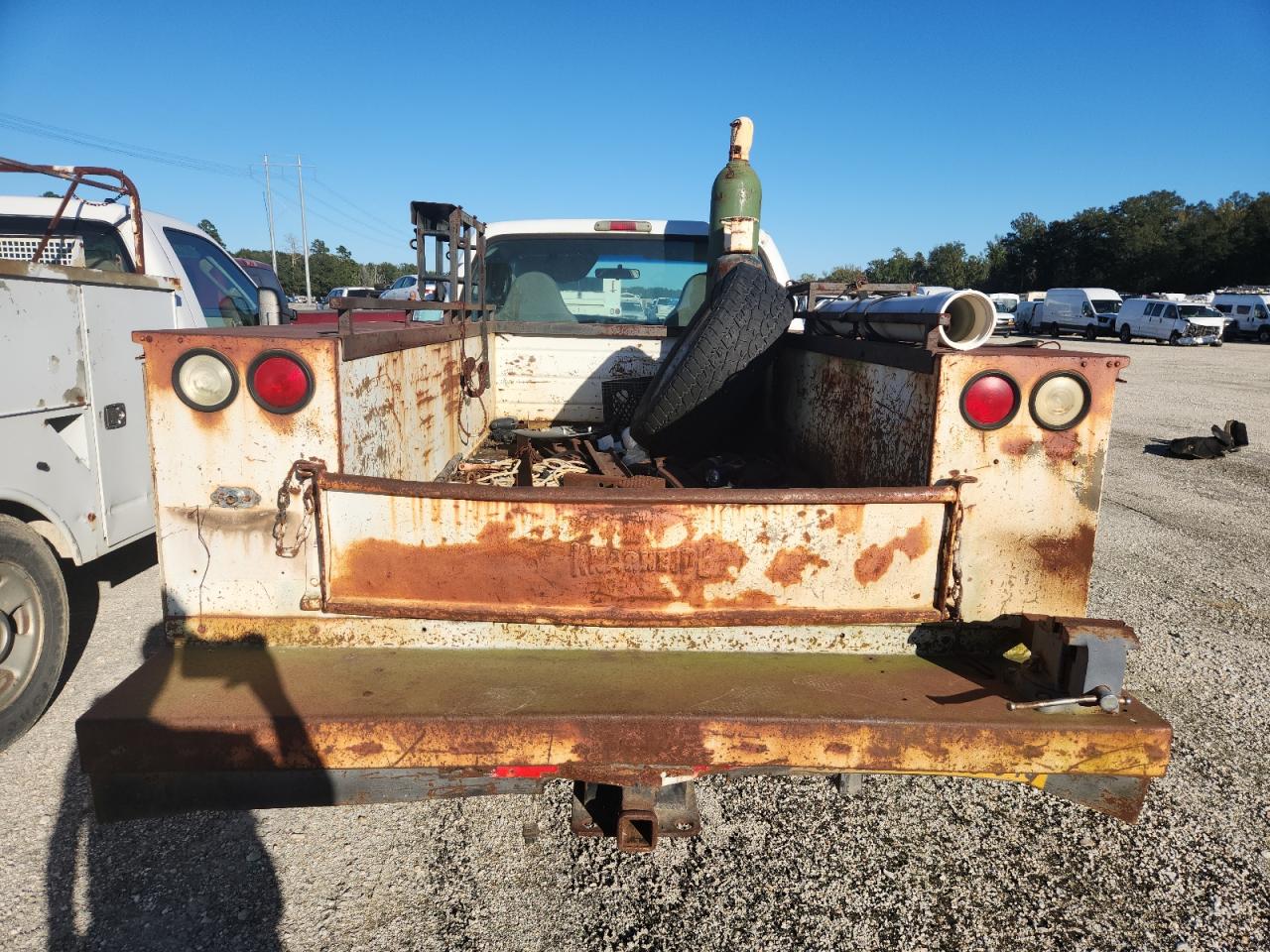 2006 Ford F350 Utility / Service Truck VIN: 1FDSF34566EB92532 Lot: 84445595