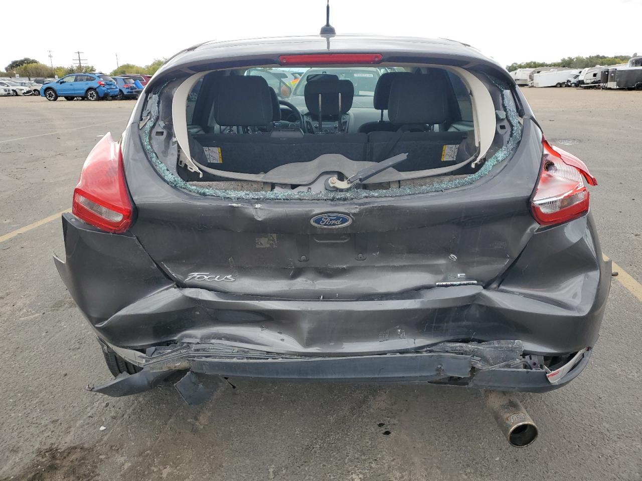 2015 Ford Focus Se VIN: 1FADP3K22FL294012 Lot: 84920825