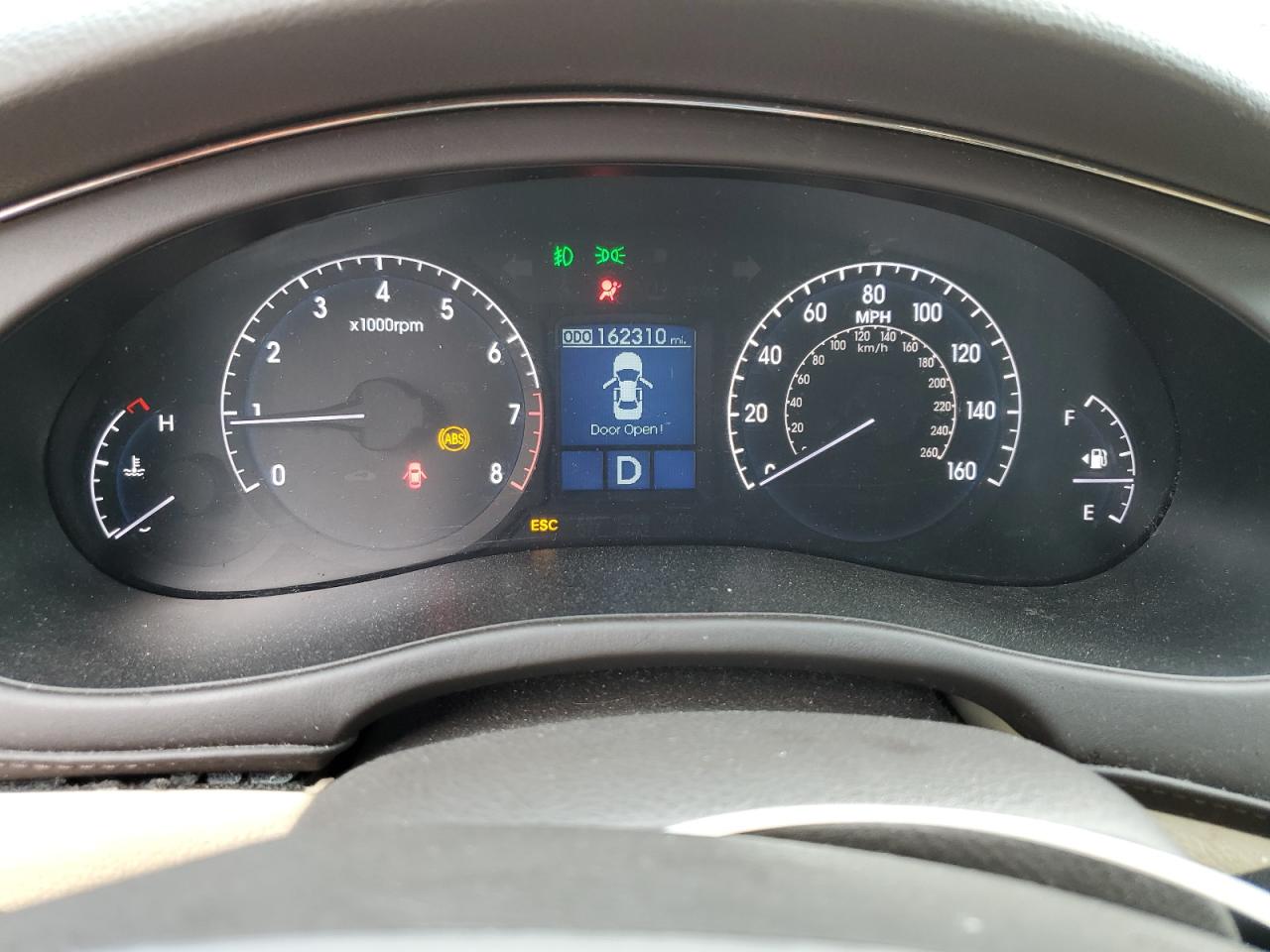 2010 Hyundai Genesis 4.6L VIN: KMHGC4DF9AU092565 Lot: 81996465