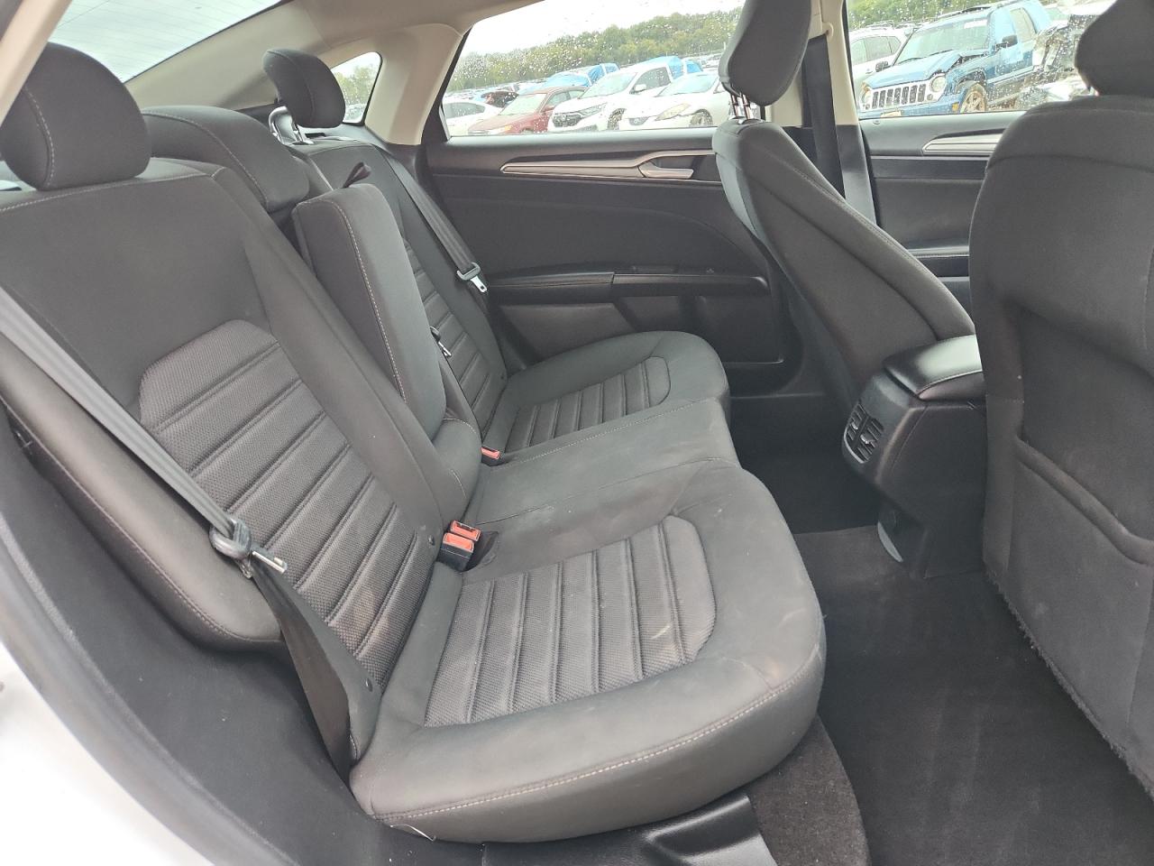 2020 Ford Fusion Se VIN: 3FA6P0LU7LR173531 Lot: 89674385